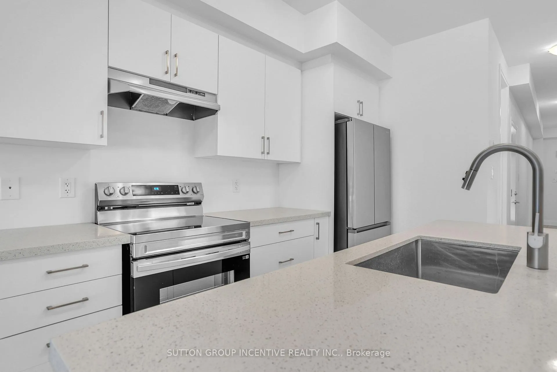 Photo 10 of Unit 1, 3 Ranch Terrace, Barrie, Rural Barrie Southeast — HOMEH