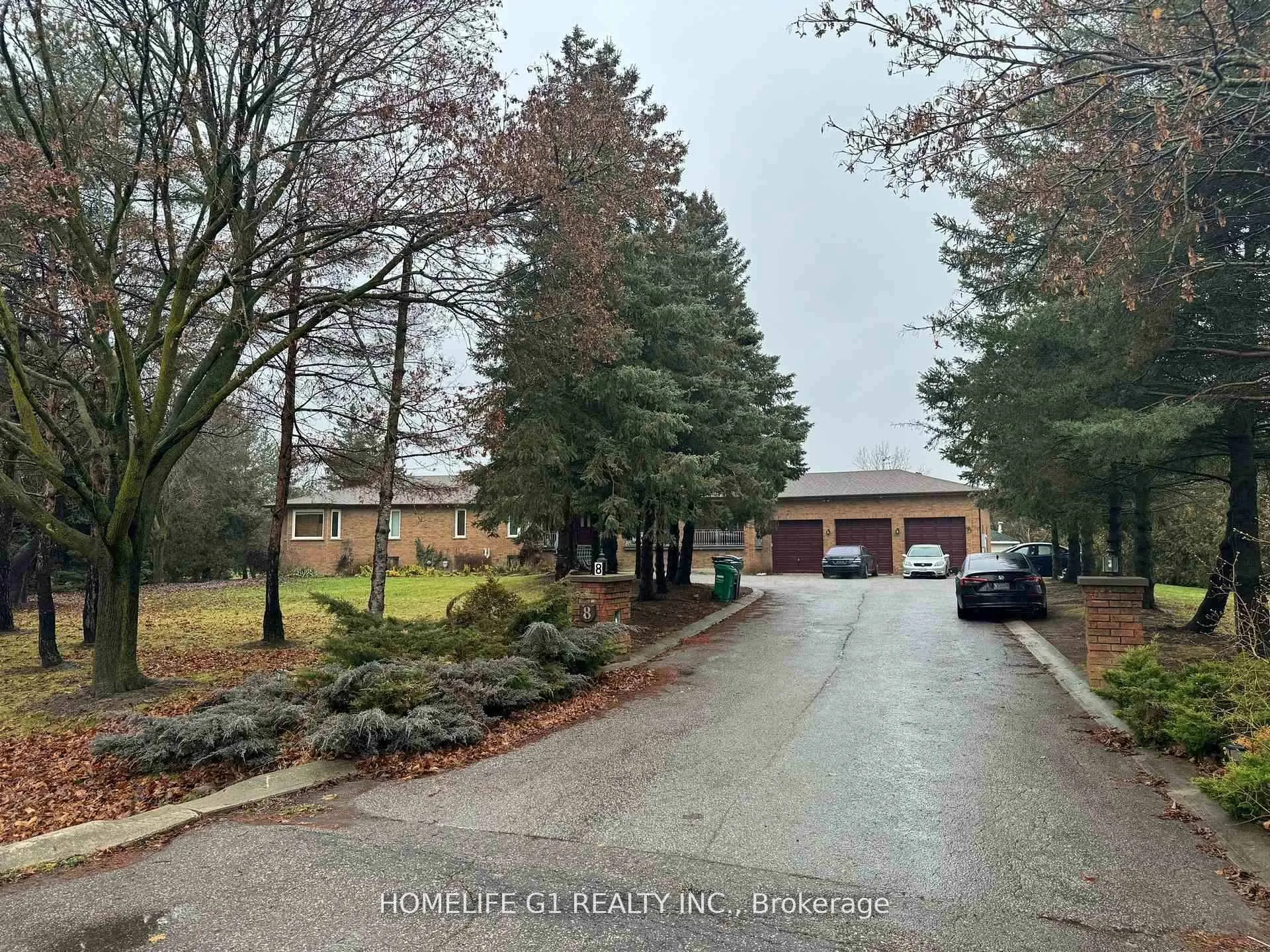 Photo 3 of 8 Rosegarden Drive, Brampton, Toronto Gore Rural Estate — HOMEH