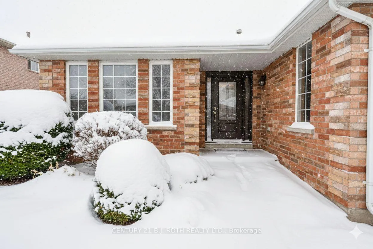 Photo 30 of 77 Sun King Crescent, Barrie, Innis-Shore — HOMEH