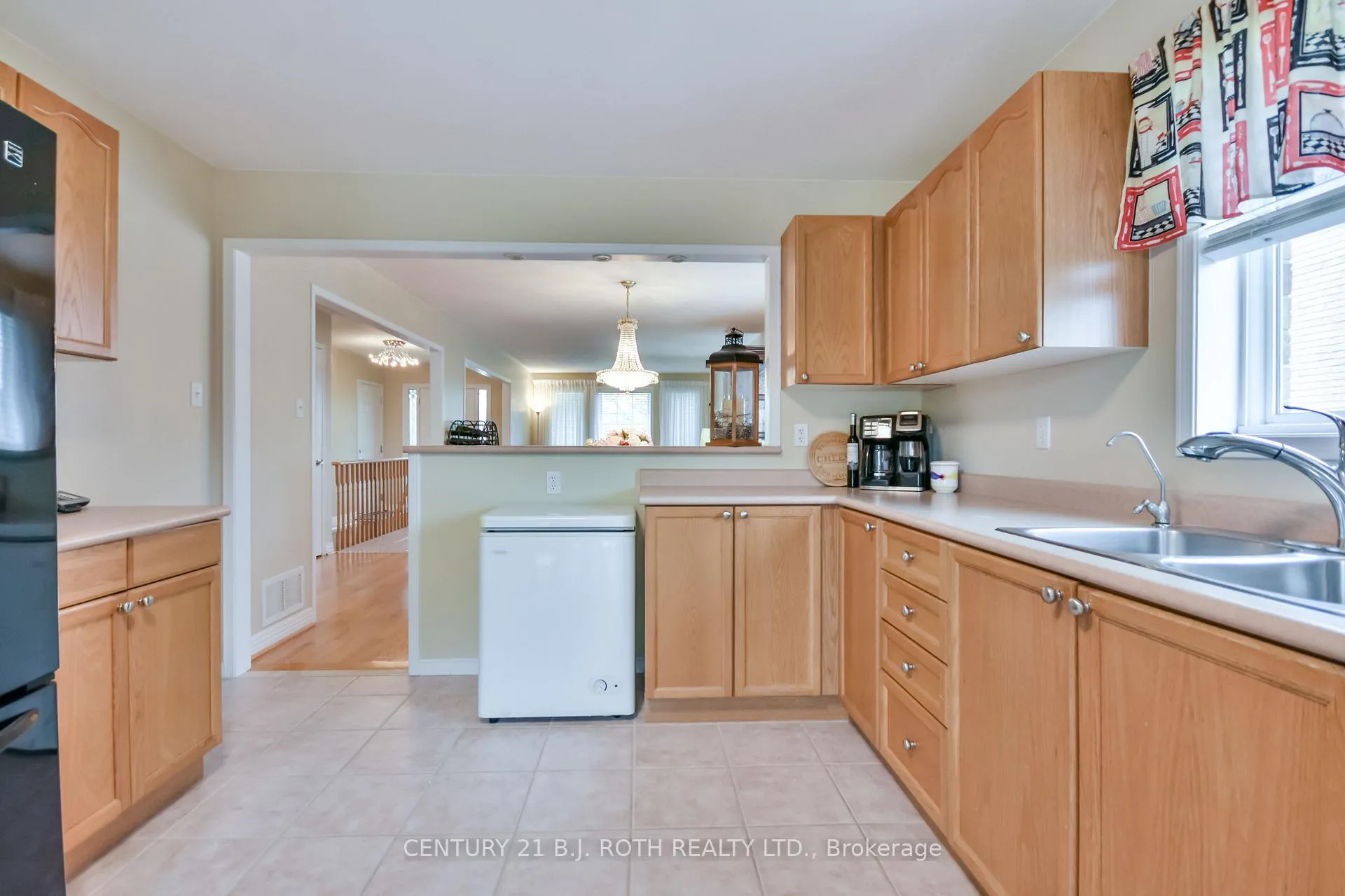 Photo 112 of 77 Sun King Crescent, Barrie, Innis-Shore — HOMEH