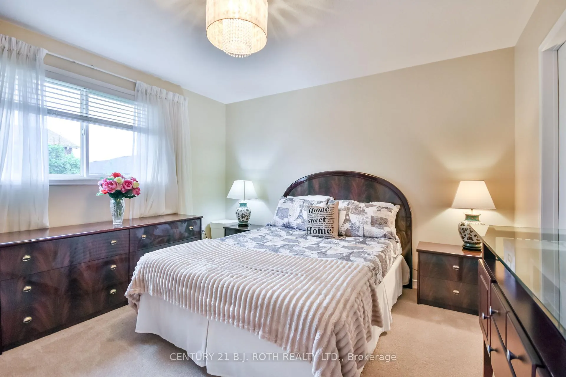 Photo 139 of 77 Sun King Crescent, Barrie, Innis-Shore — HOMEH