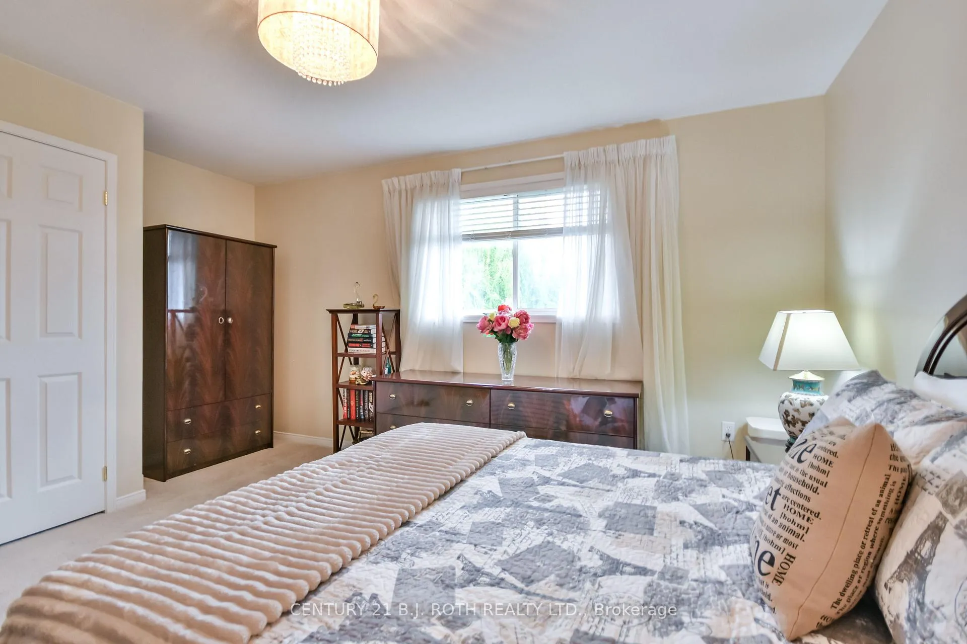 Photo 156 of 77 Sun King Crescent, Barrie, Innis-Shore — HOMEH