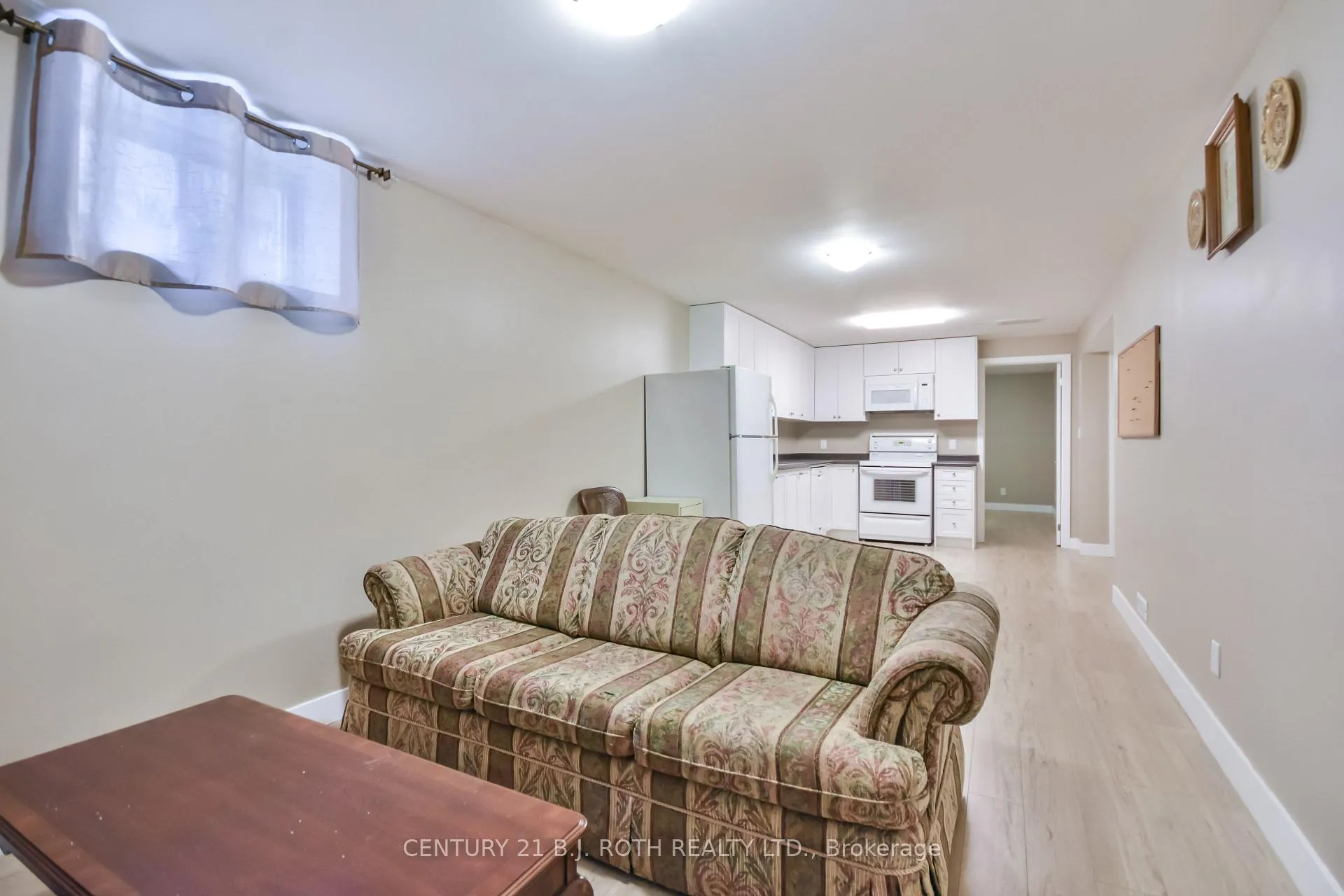 Photo 233 of 77 Sun King Crescent, Barrie, Innis-Shore — HOMEH
