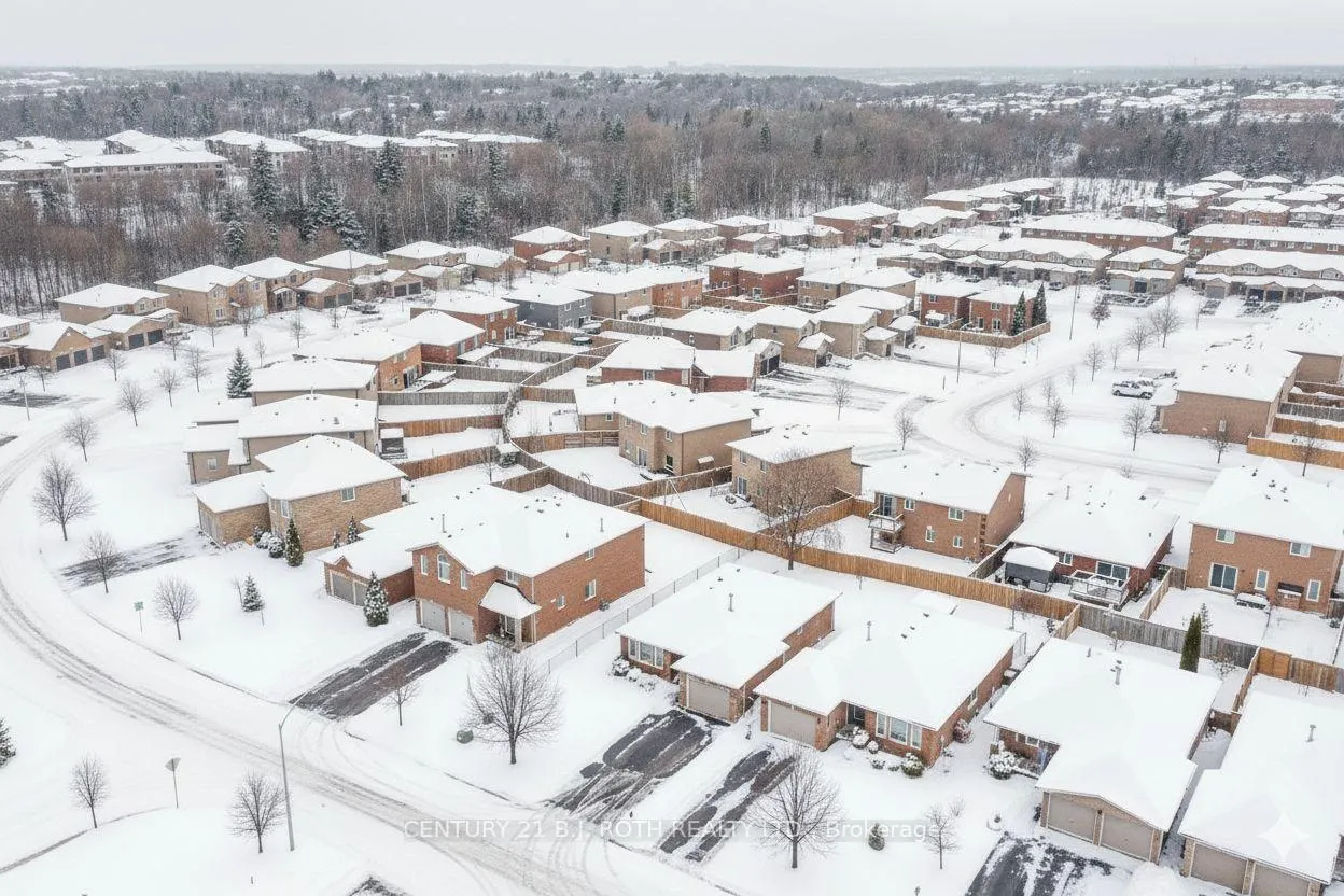 Photo 344 of 77 Sun King Crescent, Barrie, Innis-Shore — HOMEH