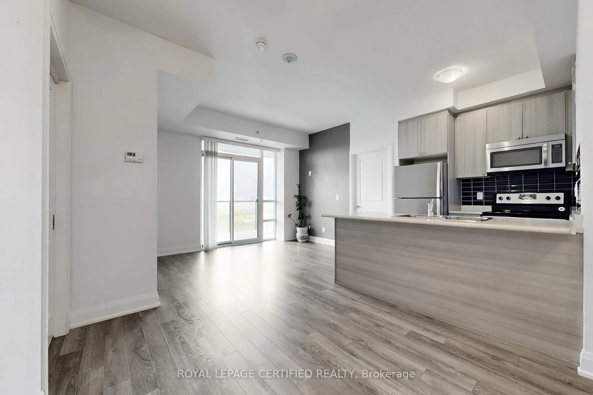 Photo 13 of Unit 711, 55 Yorkland Boulevard, Brampton, Goreway Drive Corridor — HOMEH