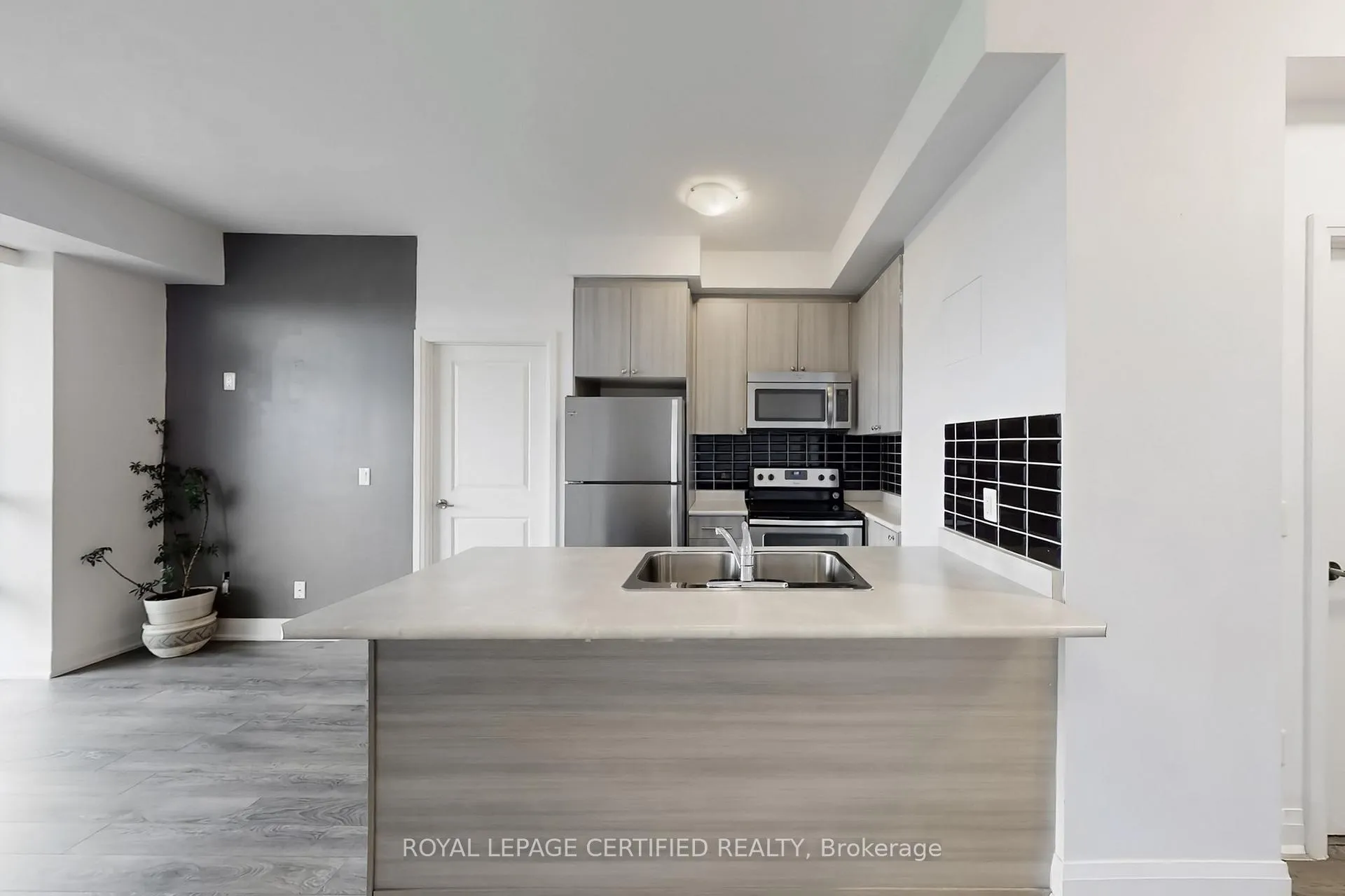 Photo 18 of Unit 711, 55 Yorkland Boulevard, Brampton, Goreway Drive Corridor — HOMEH