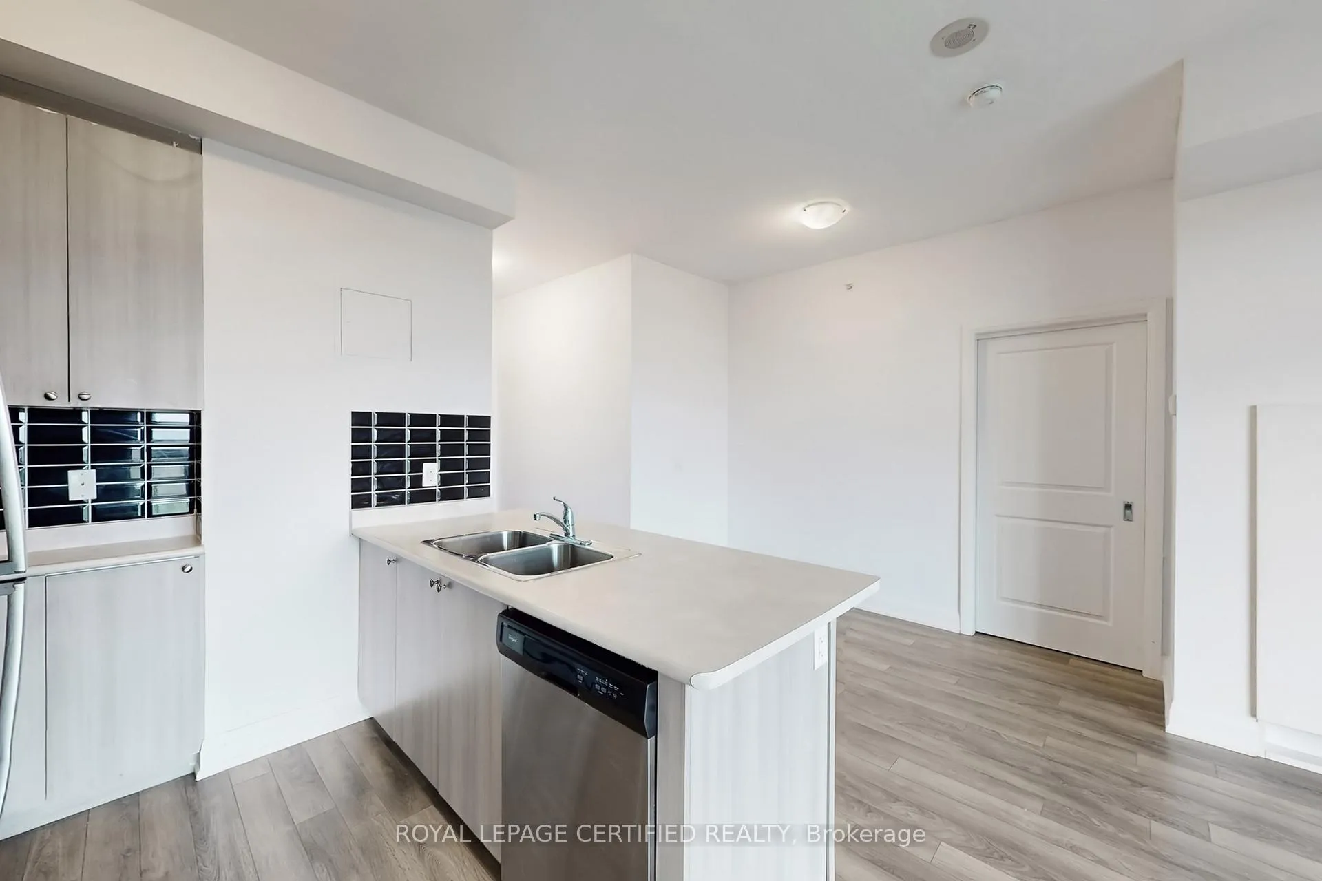 Photo 19 of Unit 711, 55 Yorkland Boulevard, Brampton, Goreway Drive Corridor — HOMEH
