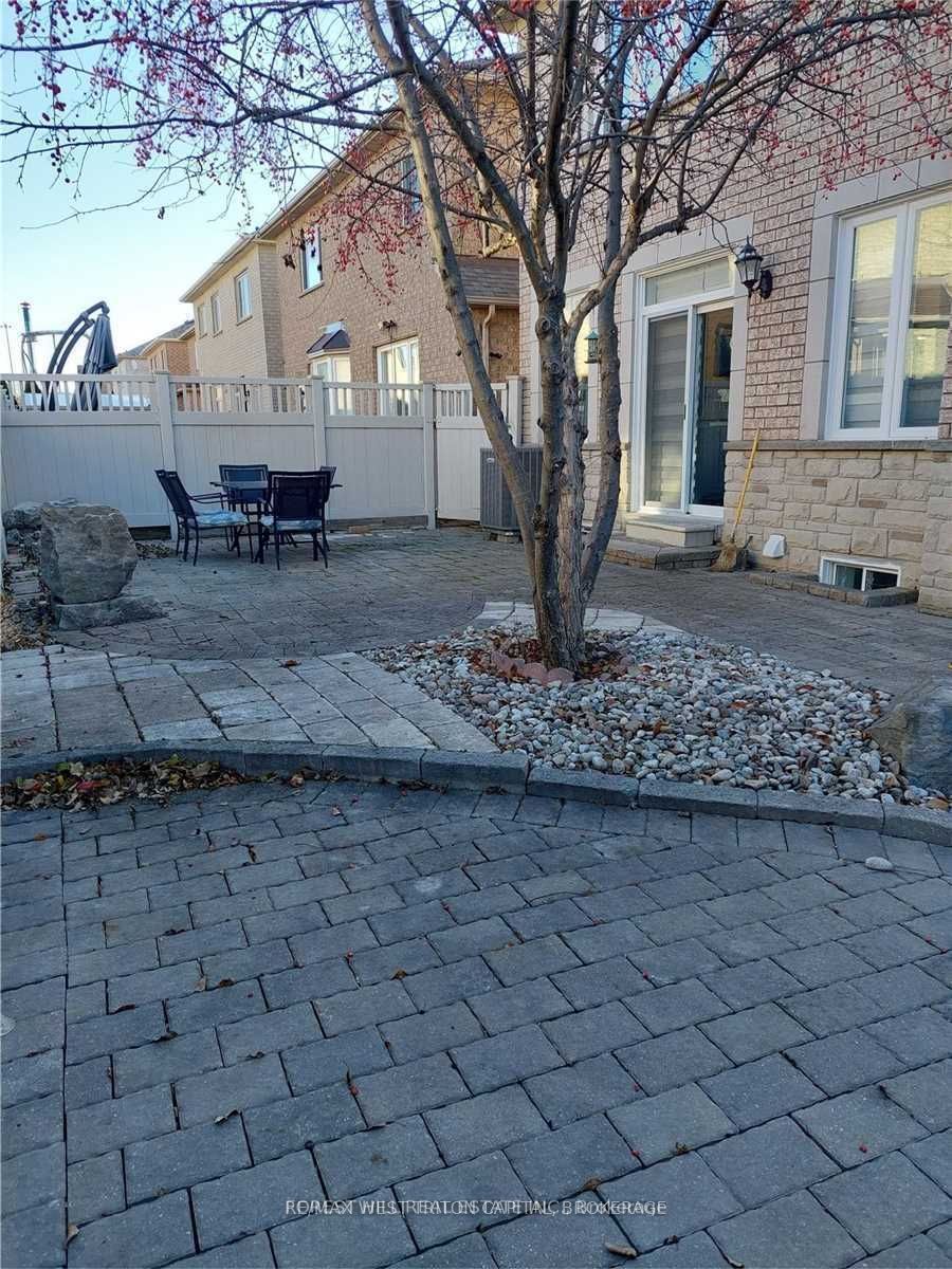 Photo 62 of 2 Reindeer Crescent N, Vaughan, Vellore Village — HOMEH