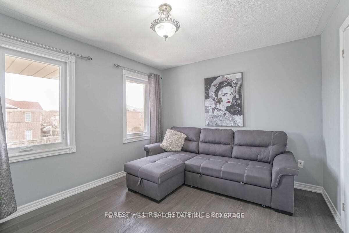 Photo 51 of 2 Reindeer Crescent N, Vaughan, Vellore Village — HOMEH