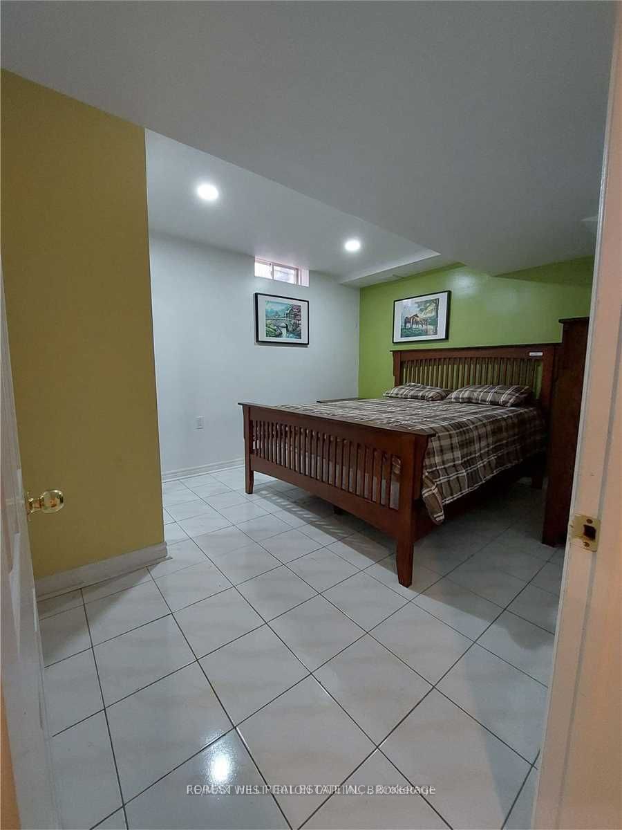 Photo 57 of 2 Reindeer Crescent N, Vaughan, Vellore Village — HOMEH
