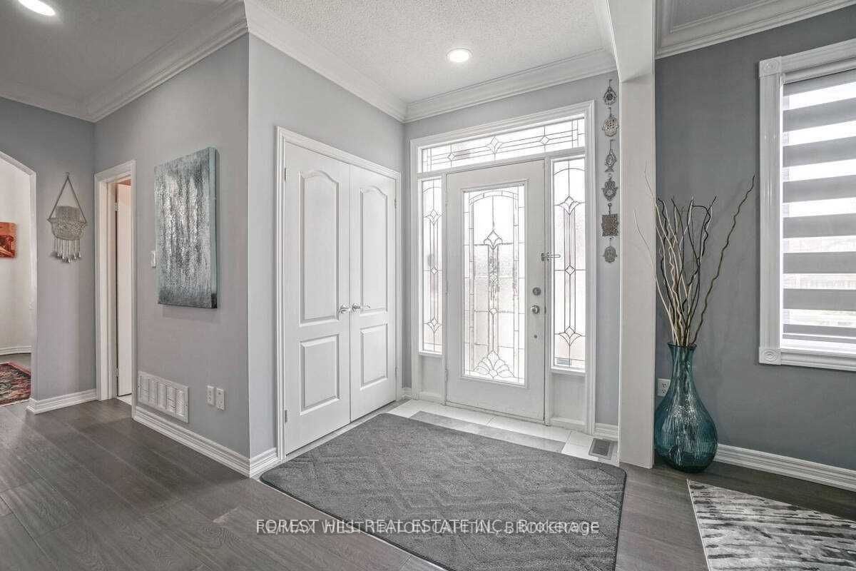 Photo 39 of 2 Reindeer Crescent N, Vaughan, Vellore Village — HOMEH