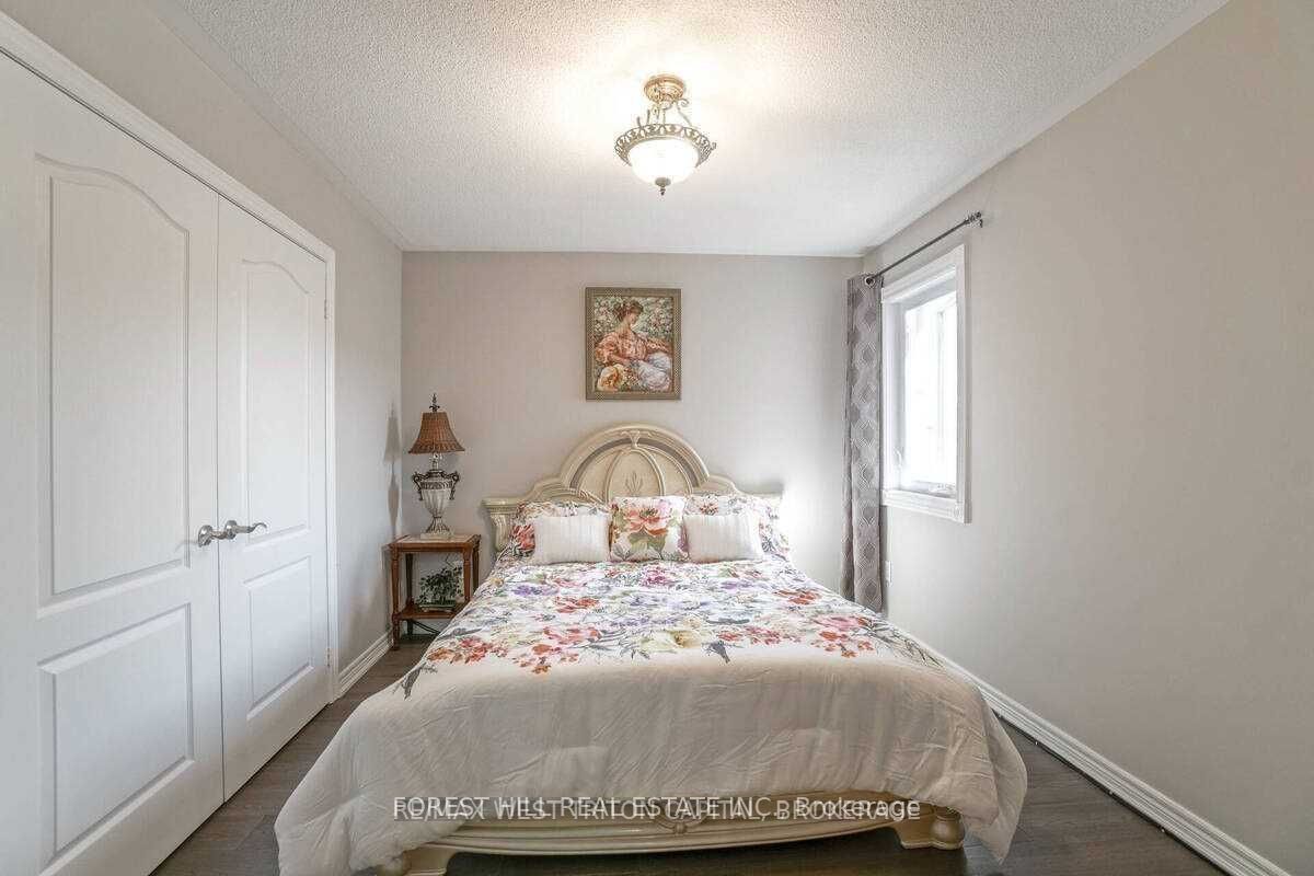 Photo 52 of 2 Reindeer Crescent N, Vaughan, Vellore Village — HOMEH