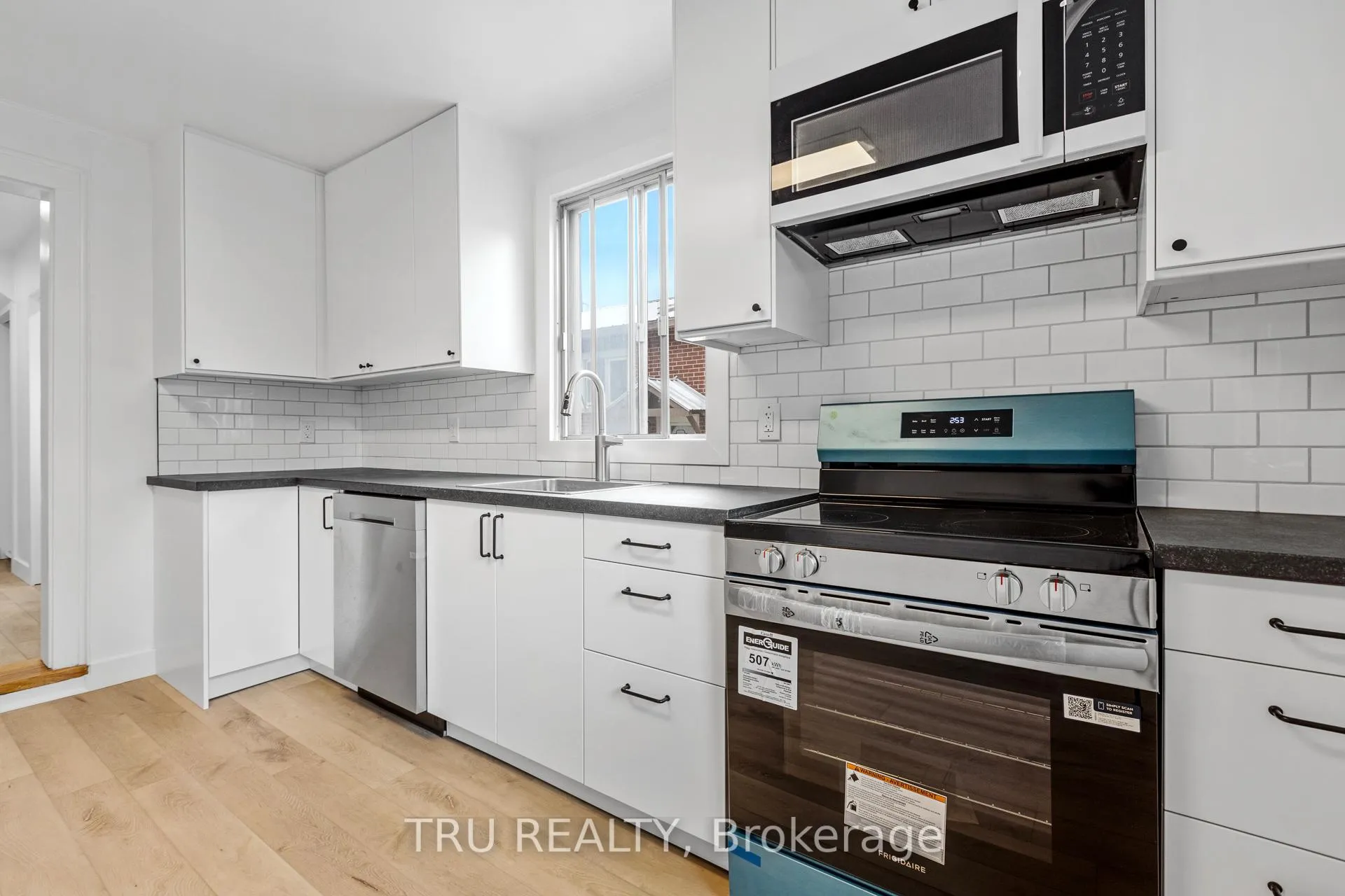 Photo 93 of Unit 1, 2235 Webster Avenue, Ottawa, Alta Vista — HOMEH