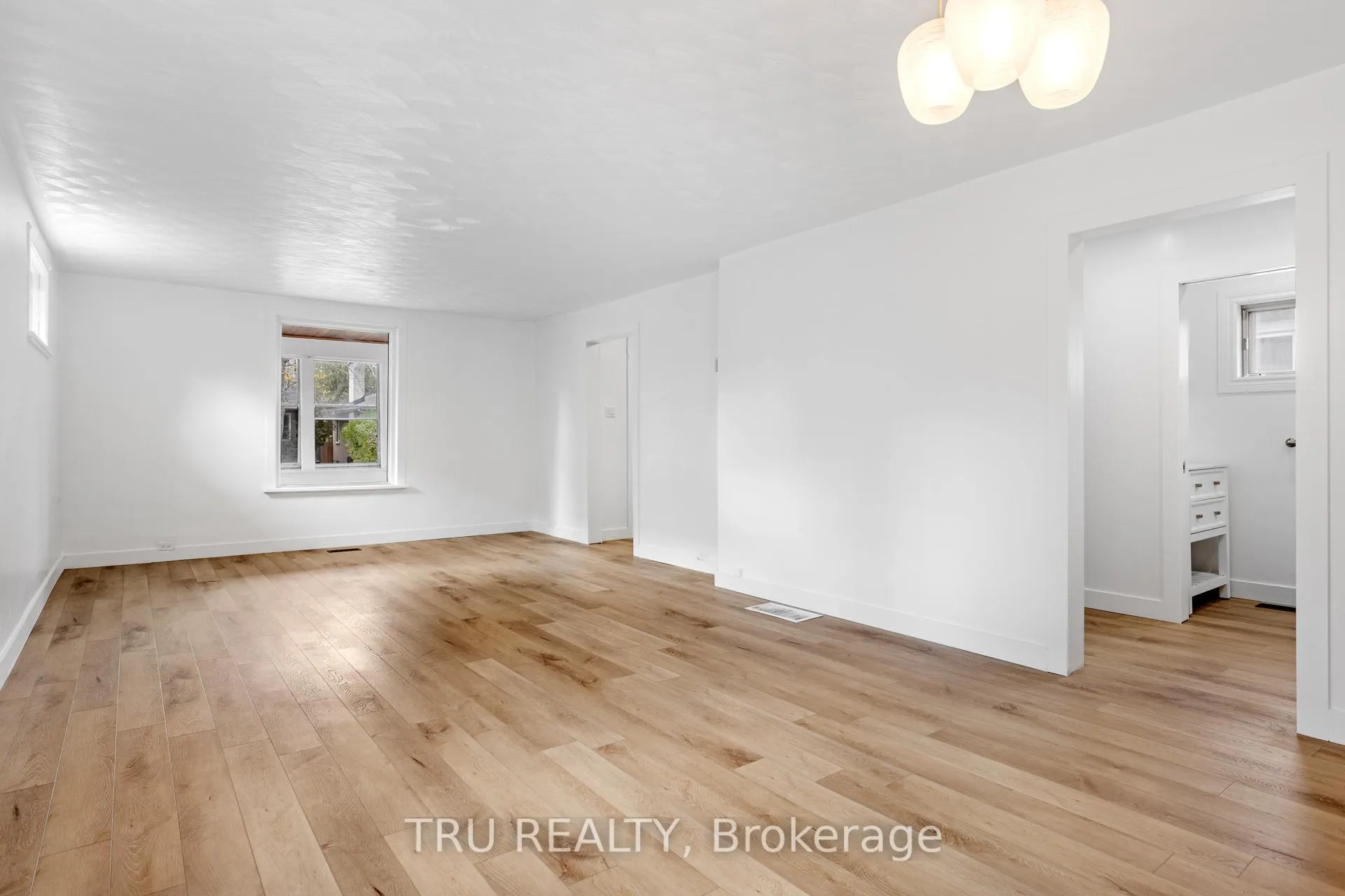 Photo 138 of Unit 1, 2235 Webster Avenue, Ottawa, Alta Vista — HOMEH