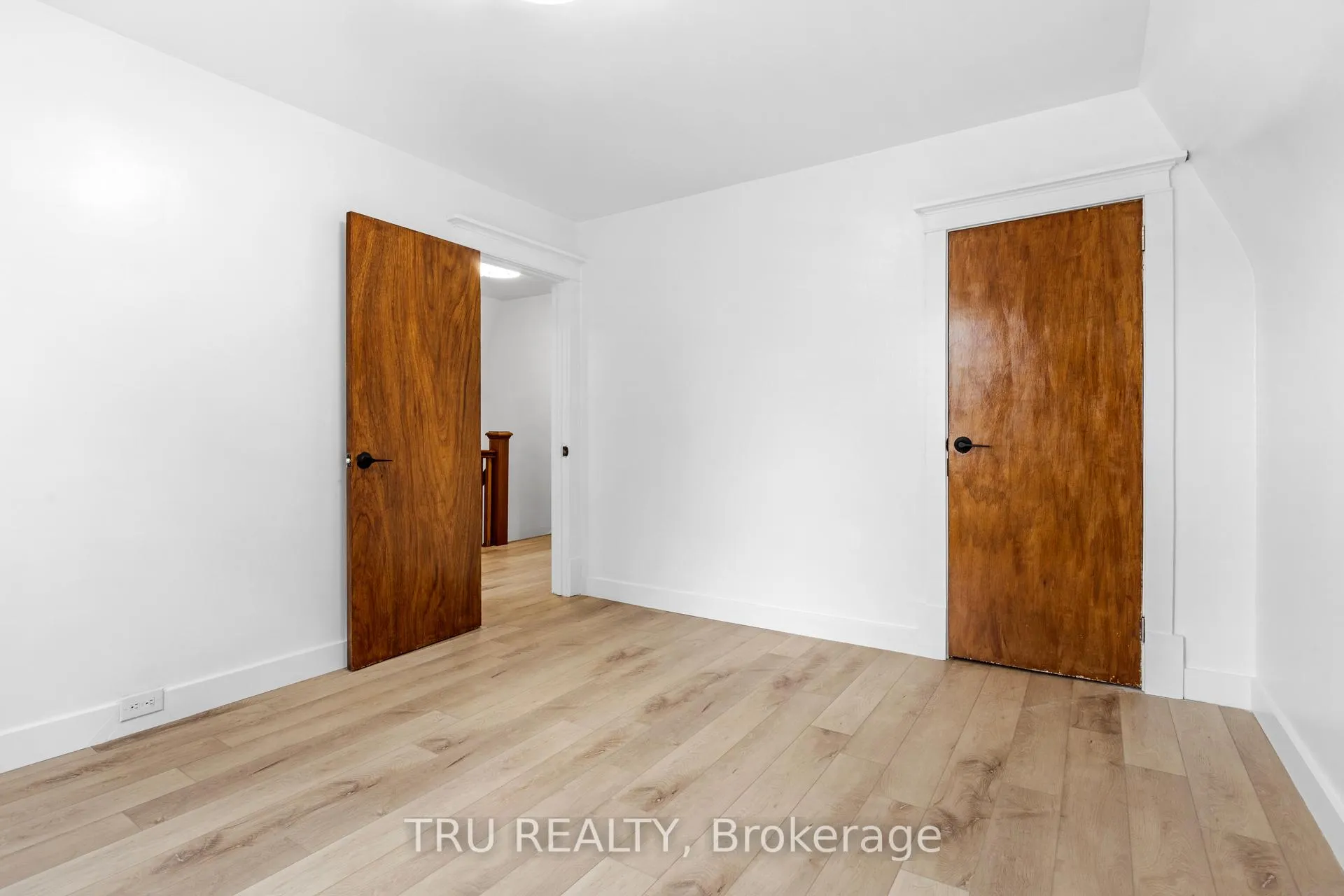 Photo 206 of Unit 1, 2235 Webster Avenue, Ottawa, Alta Vista — HOMEH