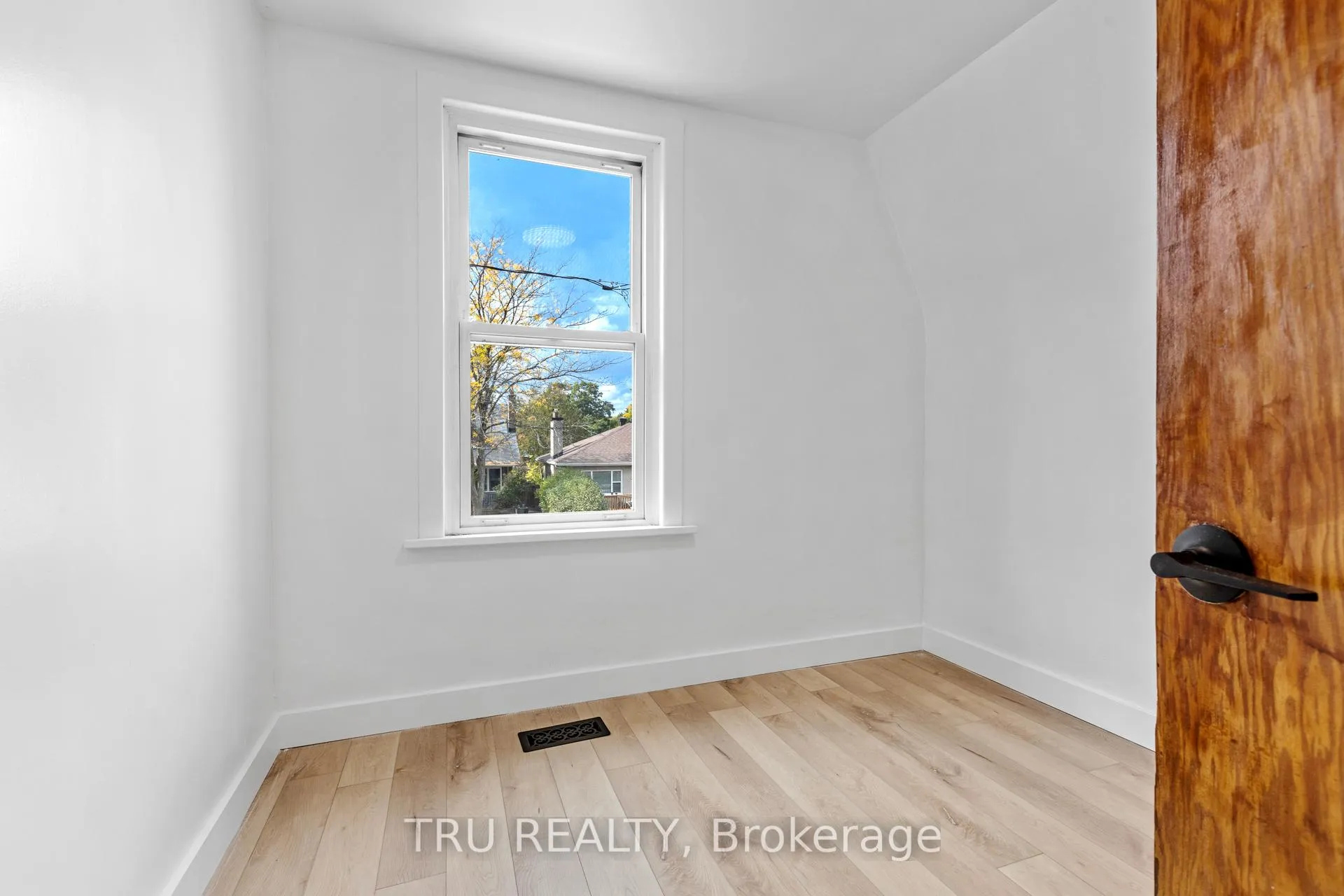 Photo 222 of Unit 1, 2235 Webster Avenue, Ottawa, Alta Vista — HOMEH