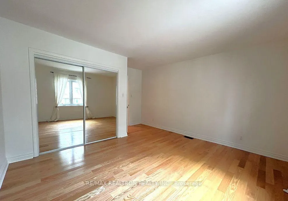 Photo 11 of 18 Henning Avenue, Toronto, Yonge-Eglinton — HOMEH