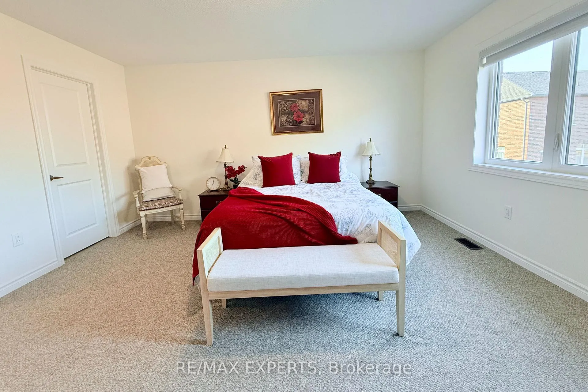 Photo 14 of 2229 Grainger Loop, Innisfil, Rural Innisfil — HOMEH