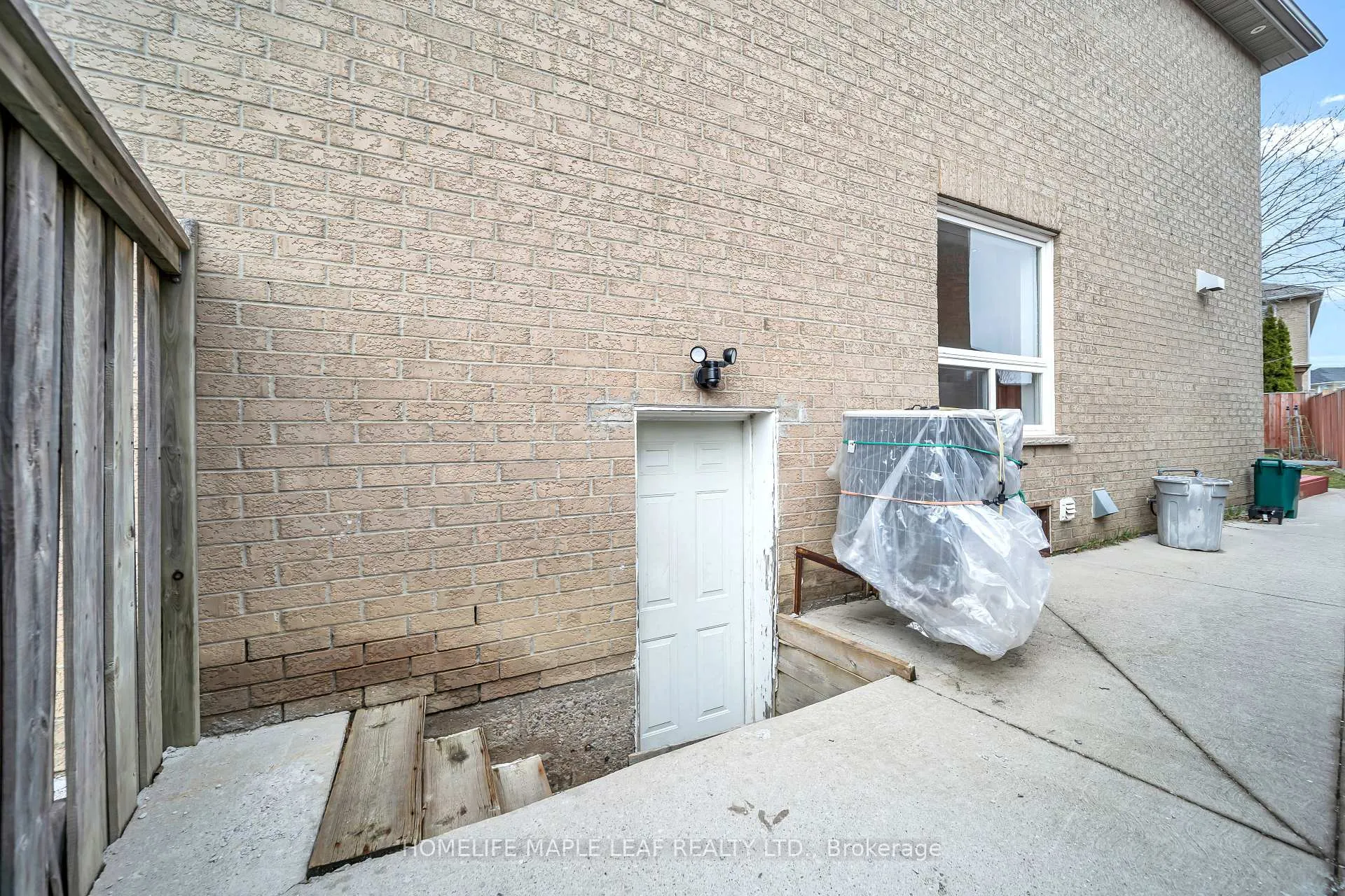 Photo 47 of 87 Softneedle Avenue, Brampton, Sandringham-Wellington — HOMEH