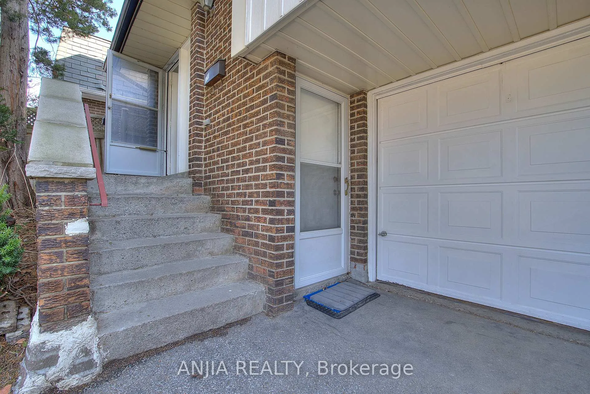 Photo 19 of Unit Cres, 128 Loganberry Crescent, North York, Hillcrest Village — HOMEH