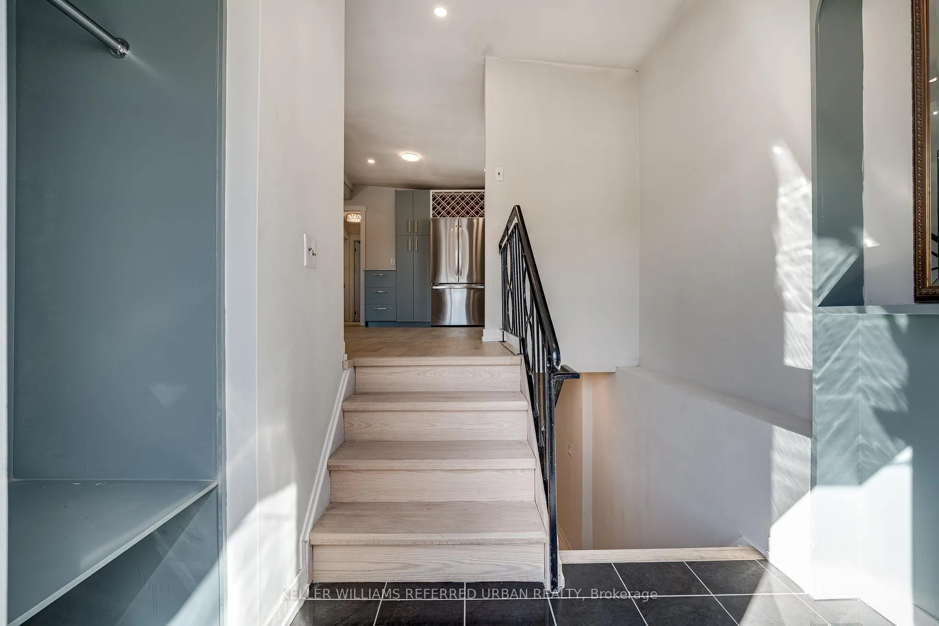 Photo 2 of 60 Fielding Crescent, Hamilton, Lawfield — HOMEH