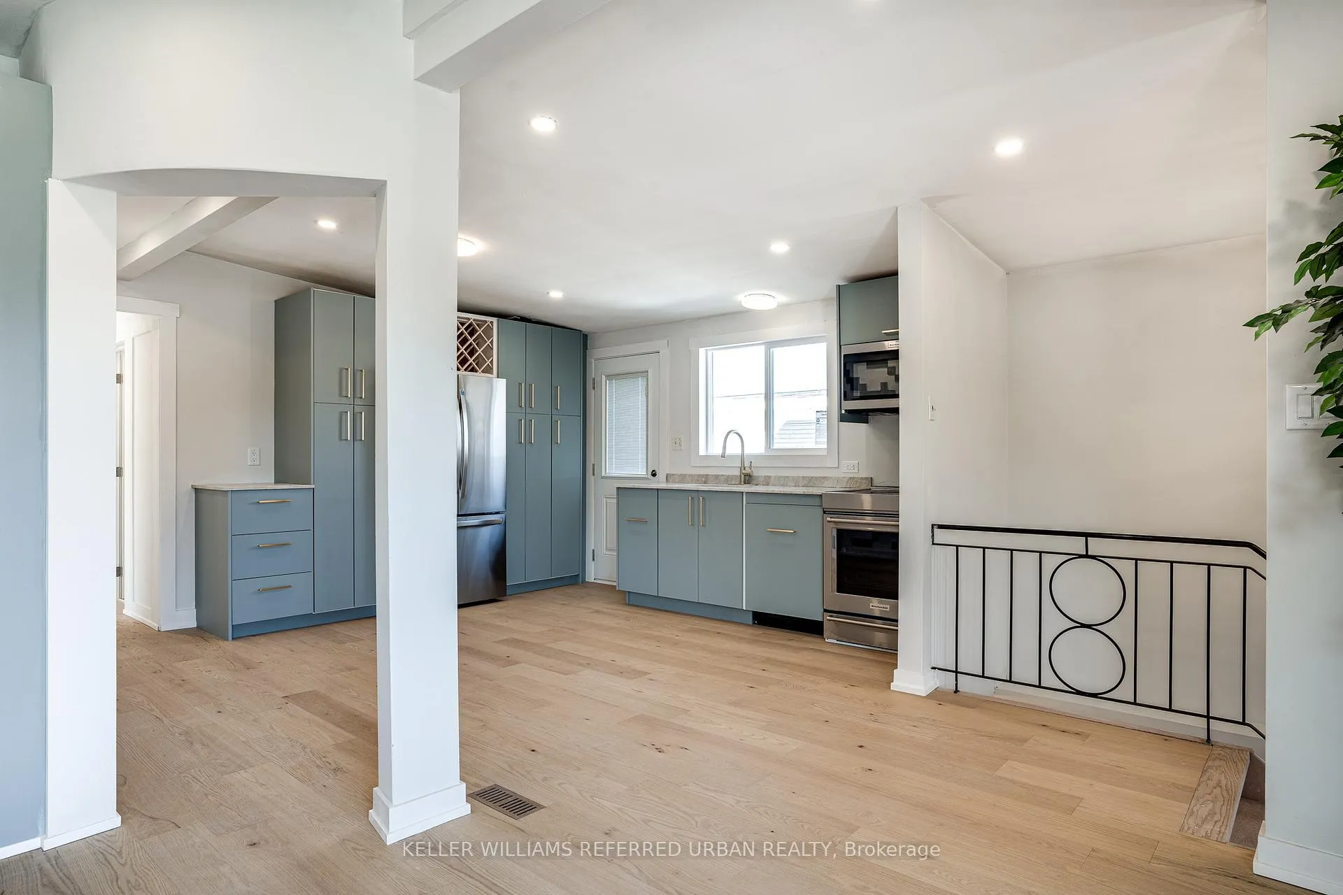 Photo 5 of 60 Fielding Crescent, Hamilton, Lawfield — HOMEH