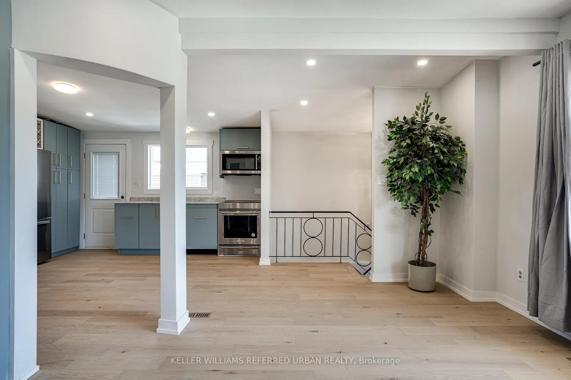 Photo 6 of 60 Fielding Crescent, Hamilton, Lawfield — HOMEH