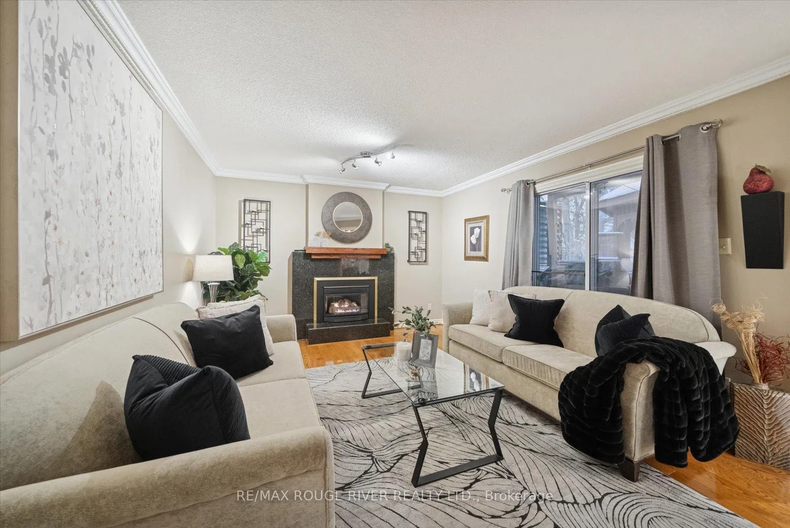 Photo 13 of 25 Sayor Drive, Ajax, Central West — HOMEH
