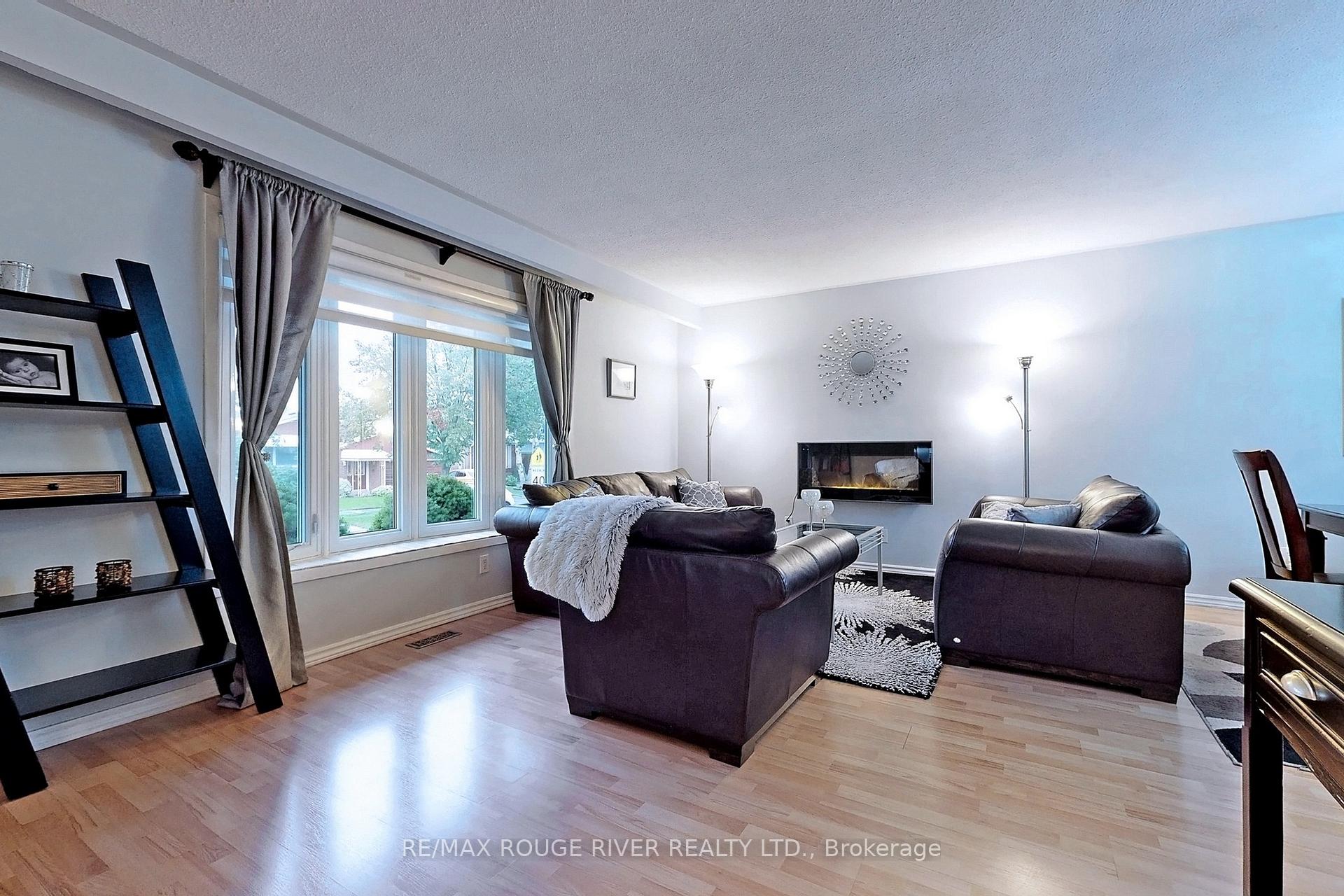 Photo 7 of 78 Clappison Boulevard, Scarborough, Centennial Scarborough — HOMEH