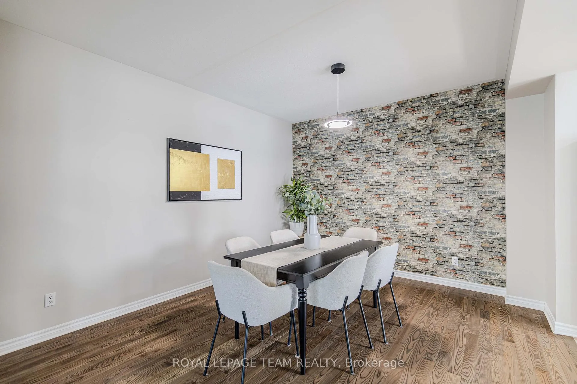Photo 4 of 55 Emerald Pond Private, Ottawa, Blossom Park/Kemp Park/Findlay Creek — HOMEH