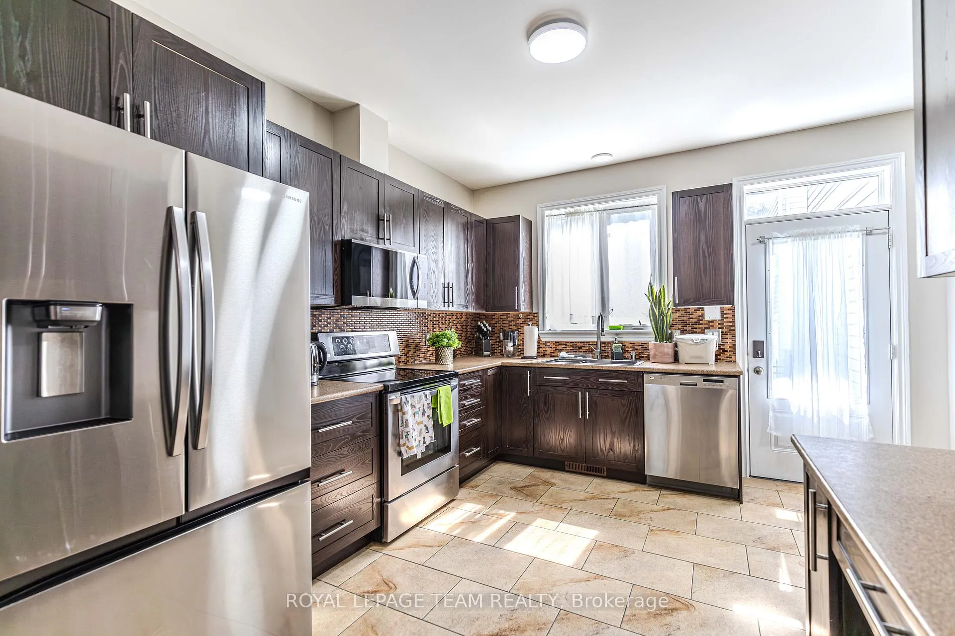 Photo 17 of 55 Emerald Pond Private, Ottawa, Blossom Park/Kemp Park/Findlay Creek — HOMEH