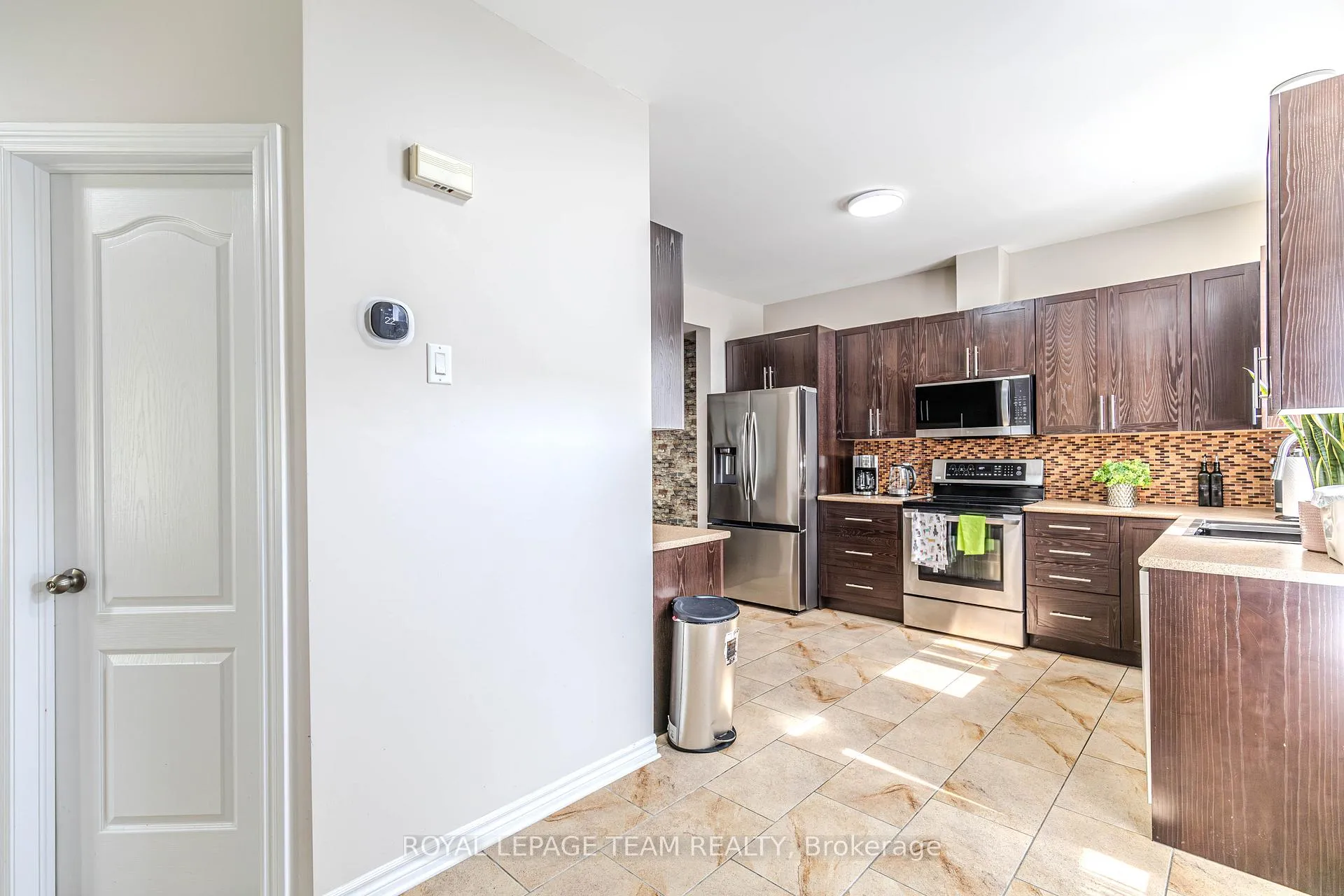 Photo 20 of 55 Emerald Pond Private, Ottawa, Blossom Park/Kemp Park/Findlay Creek — HOMEH