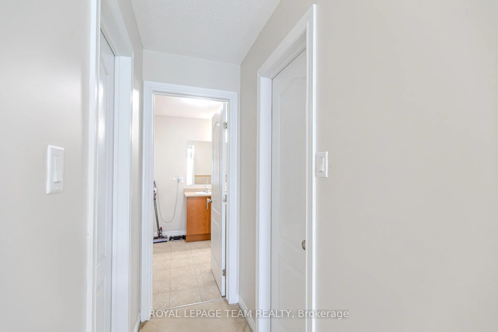 Photo 30 of 55 Emerald Pond Private, Ottawa, Blossom Park/Kemp Park/Findlay Creek — HOMEH