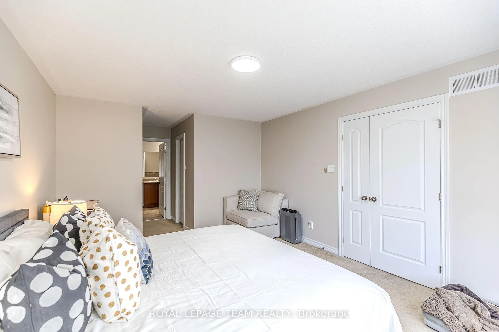Photo 31 of 55 Emerald Pond Private, Ottawa, Blossom Park/Kemp Park/Findlay Creek — HOMEH