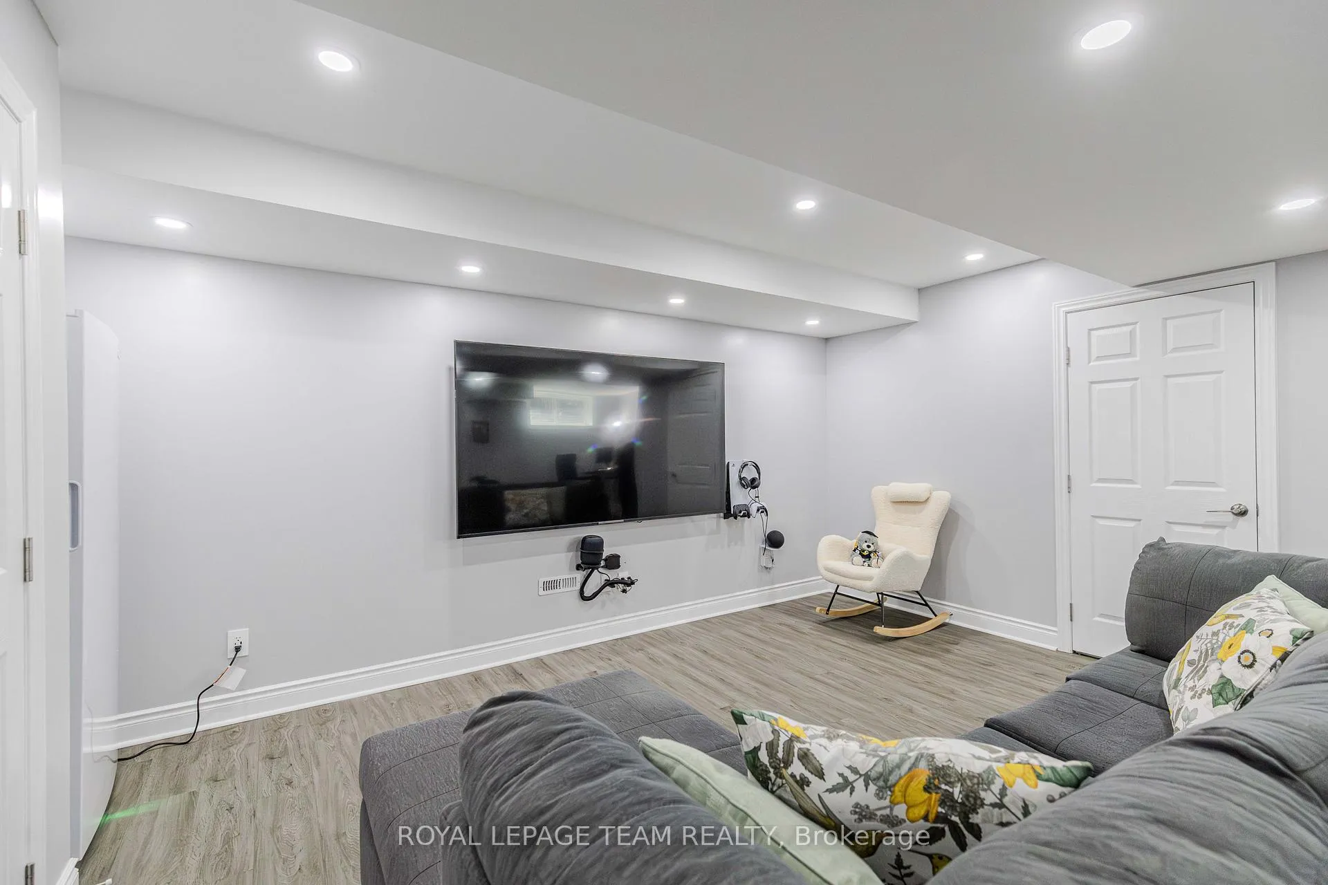 Photo 36 of 55 Emerald Pond Private, Ottawa, Blossom Park/Kemp Park/Findlay Creek — HOMEH