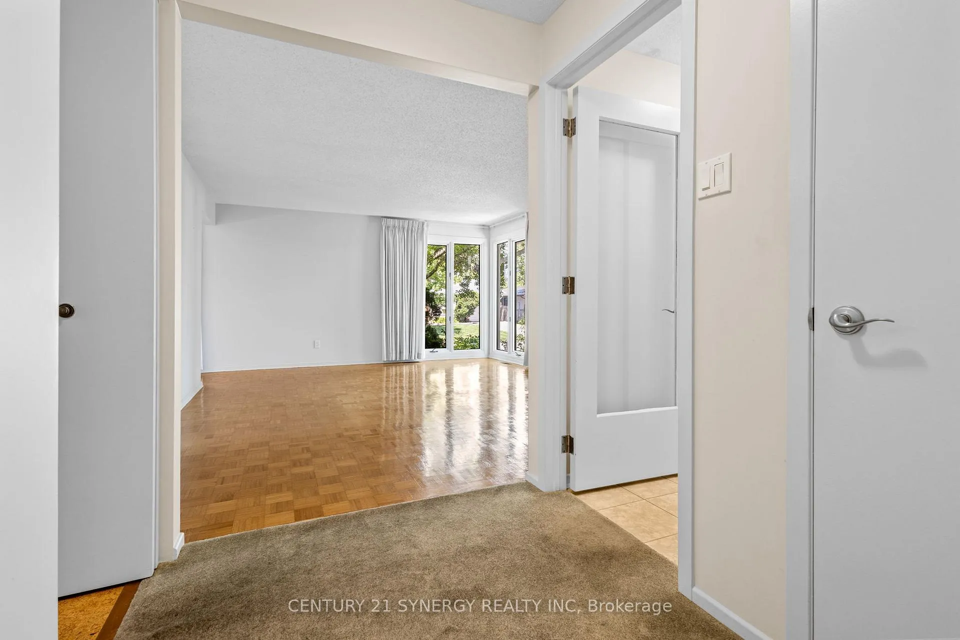 Photo 17 of 2018 Deerhurst Court, Ottawa, Beacon Hill North — HOMEH