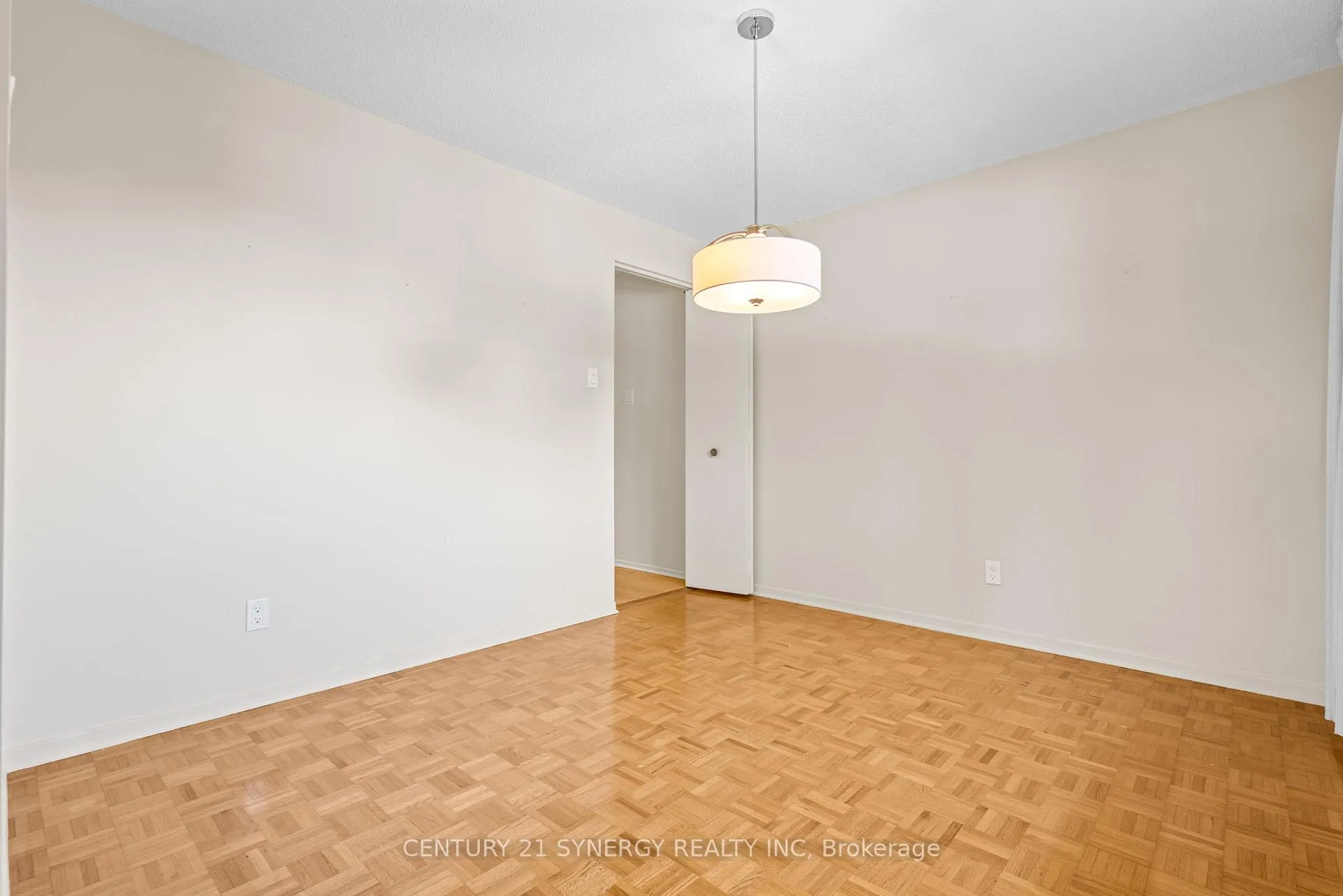 Photo 28 of 2018 Deerhurst Court, Ottawa, Beacon Hill North — HOMEH