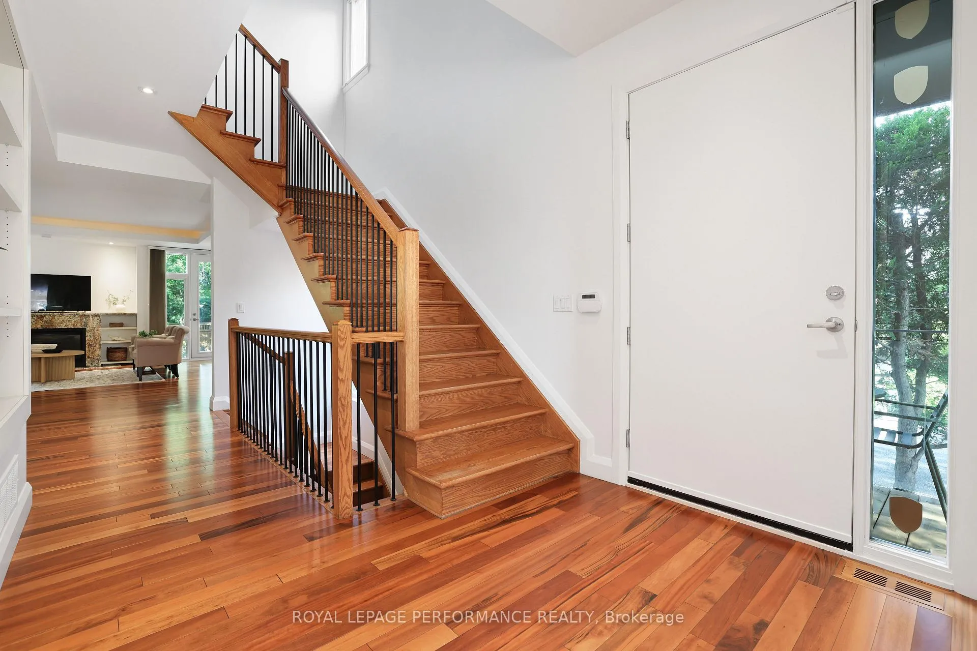 Photo 6 of 2029 Cabot Street, Ottawa, Faircrest Heights — HOMEH