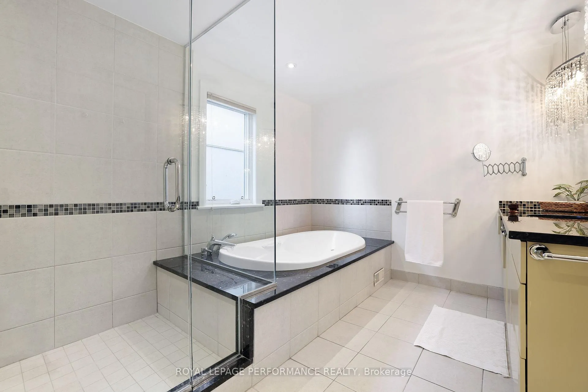 Photo 45 of 2029 Cabot Street, Ottawa, Faircrest Heights — HOMEH