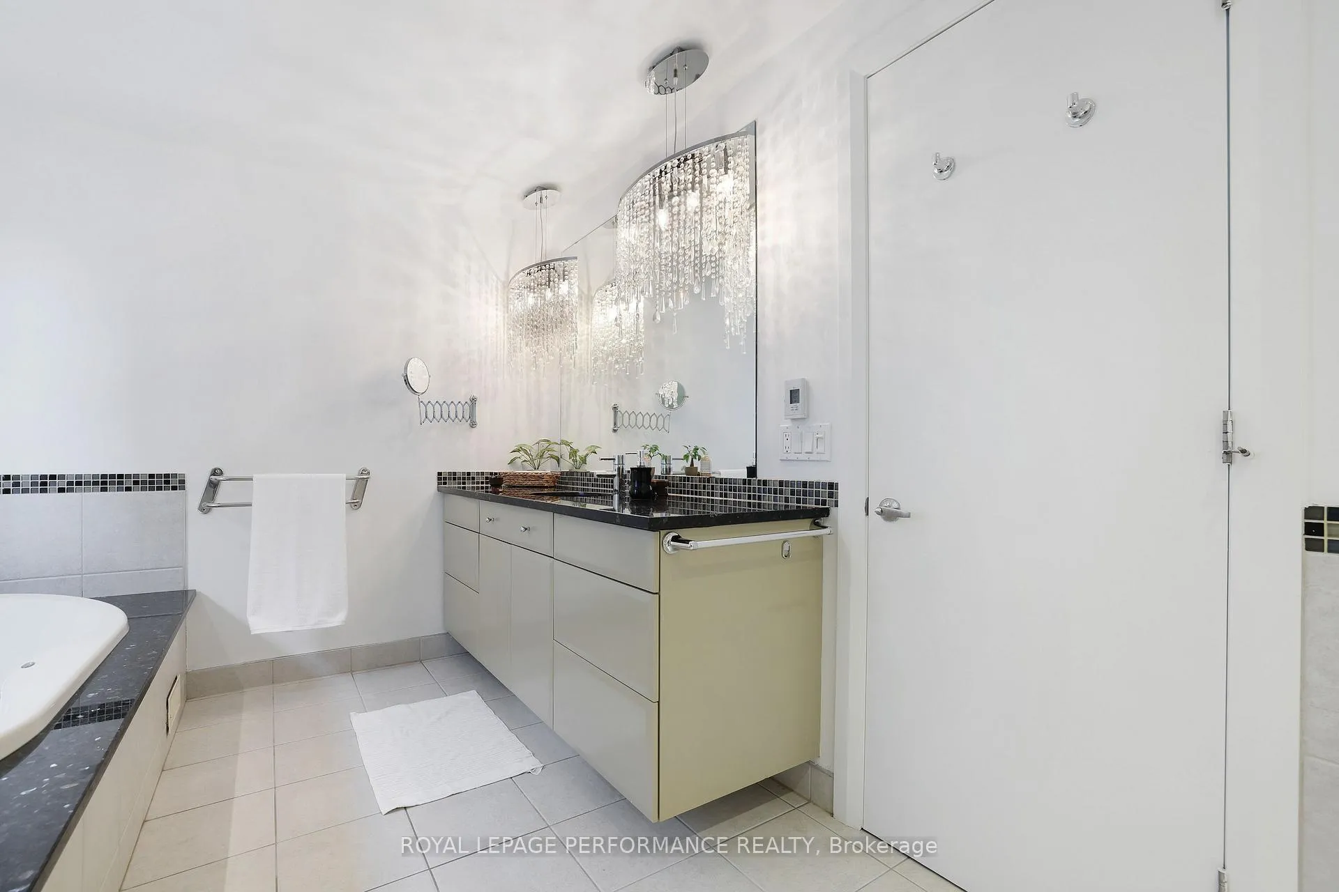 Photo 47 of 2029 Cabot Street, Ottawa, Faircrest Heights — HOMEH
