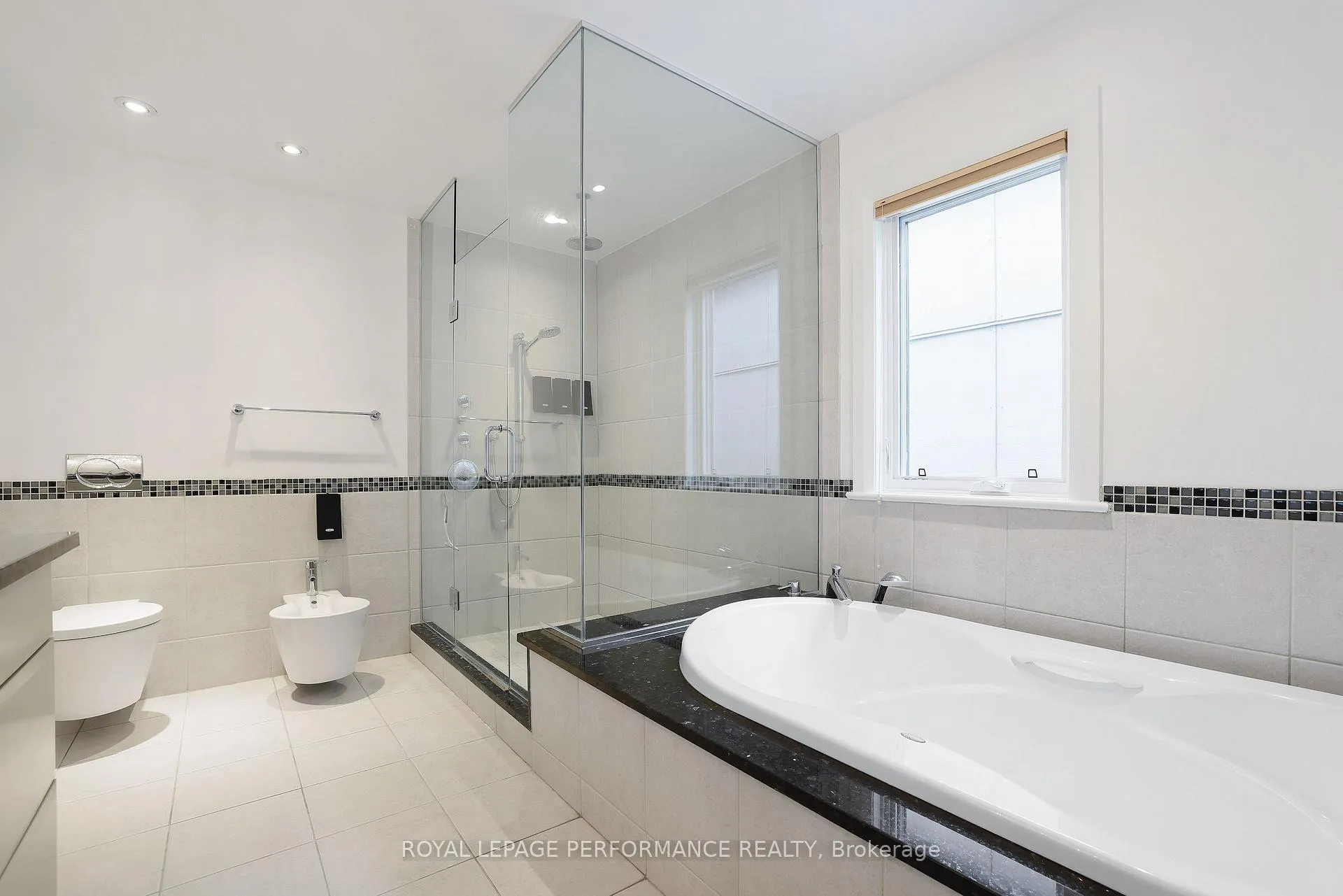 Photo 49 of 2029 Cabot Street, Ottawa, Faircrest Heights — HOMEH