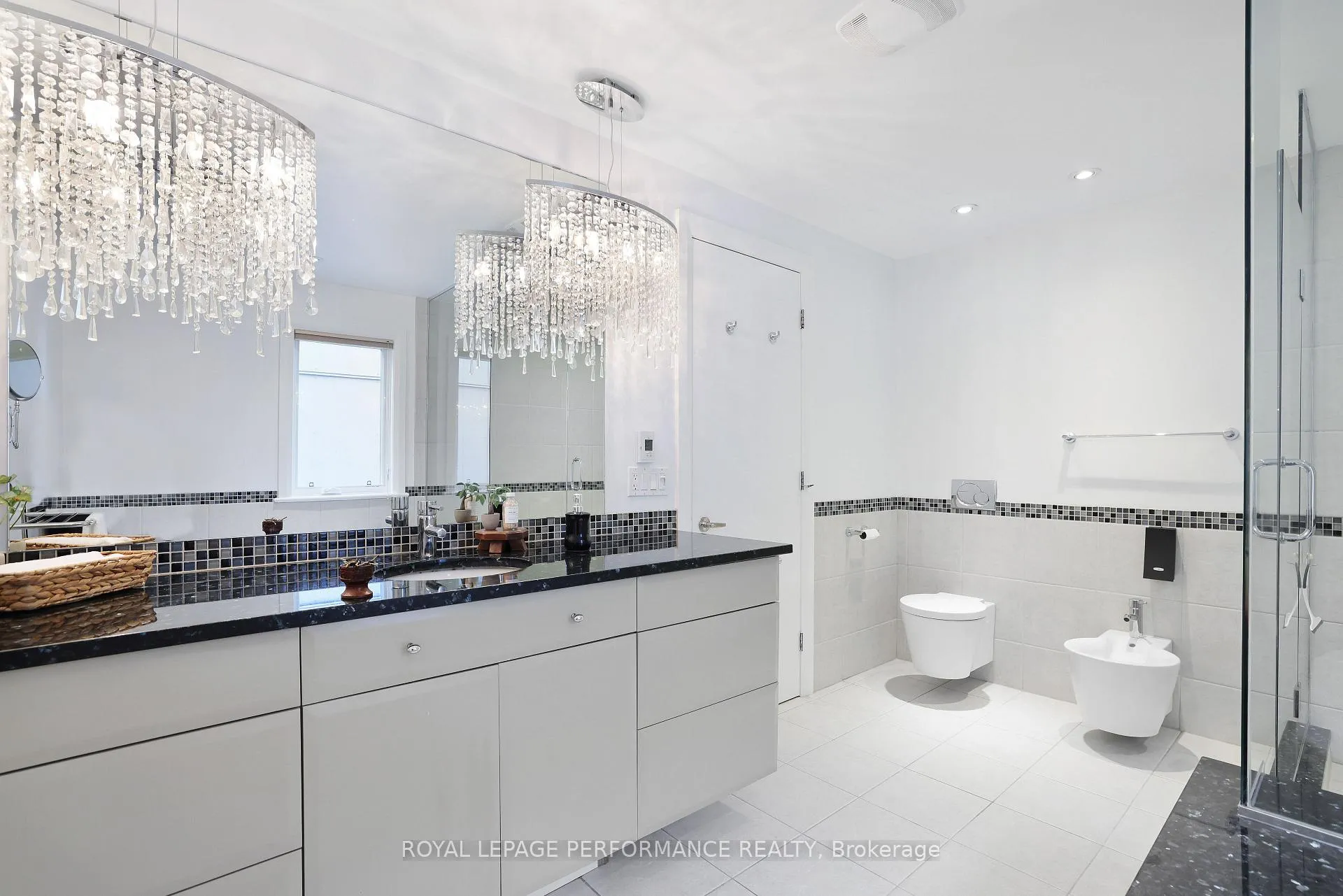 Photo 52 of 2029 Cabot Street, Ottawa, Faircrest Heights — HOMEH