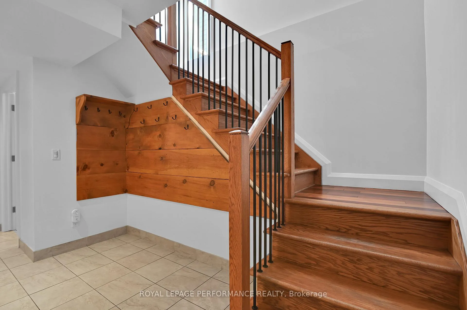 Photo 72 of 2029 Cabot Street, Ottawa, Faircrest Heights — HOMEH