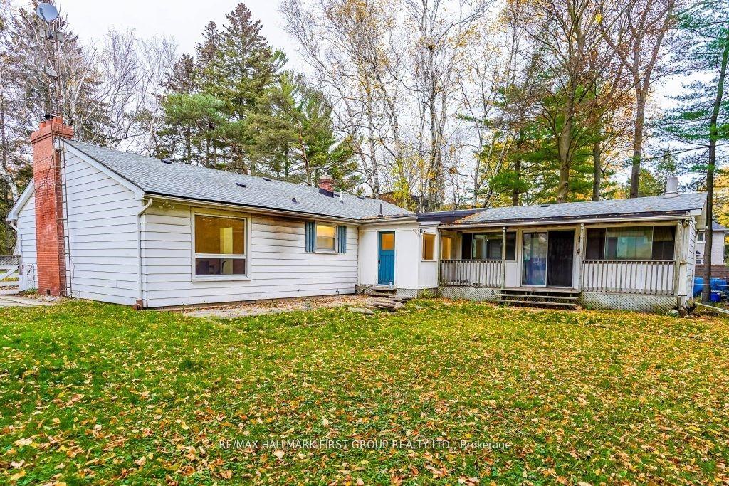 Front of 366 Beechgrove Drive