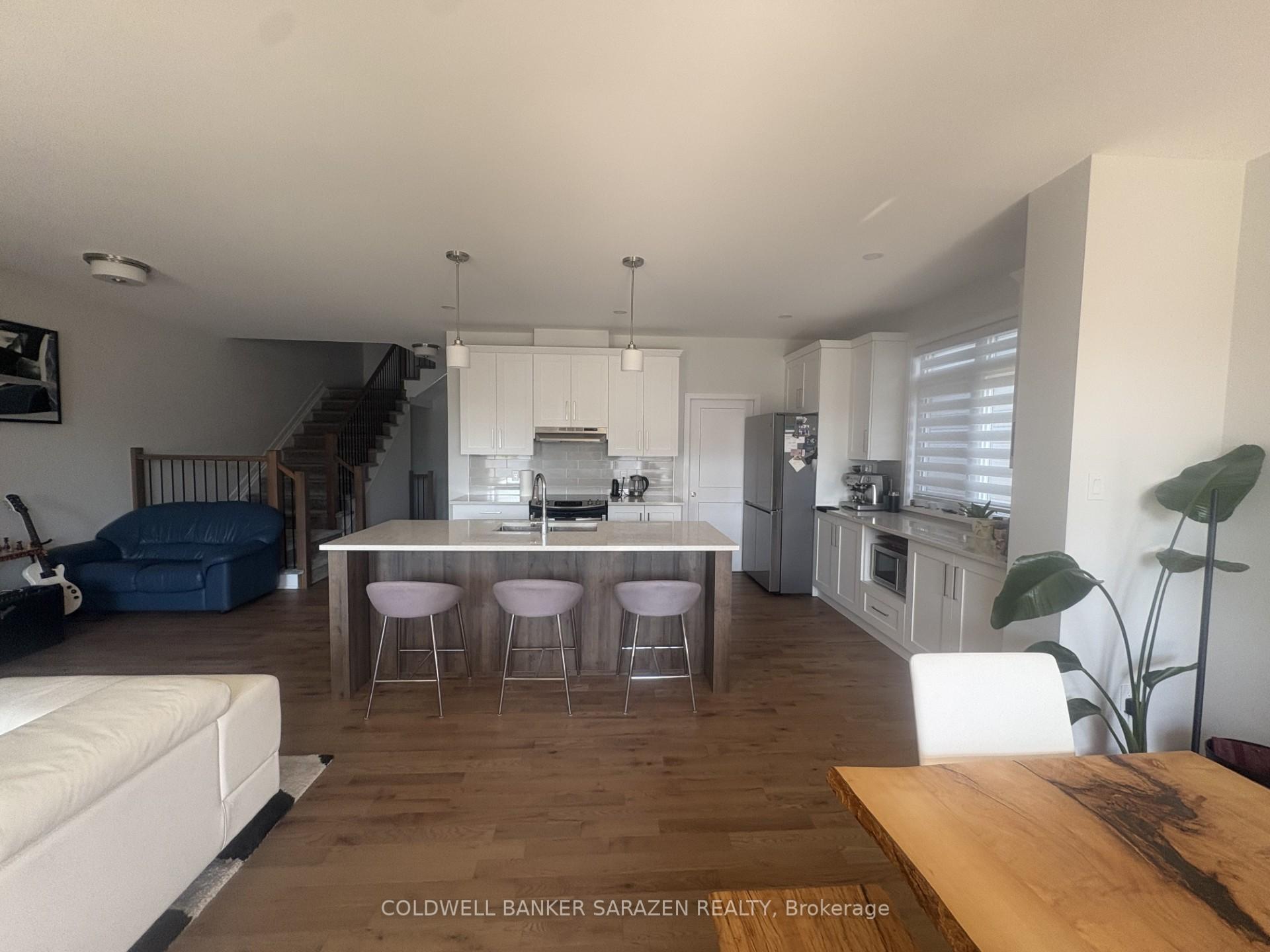 Photo 5 of 136 Thomas Street S, Arnprior — HOMEH