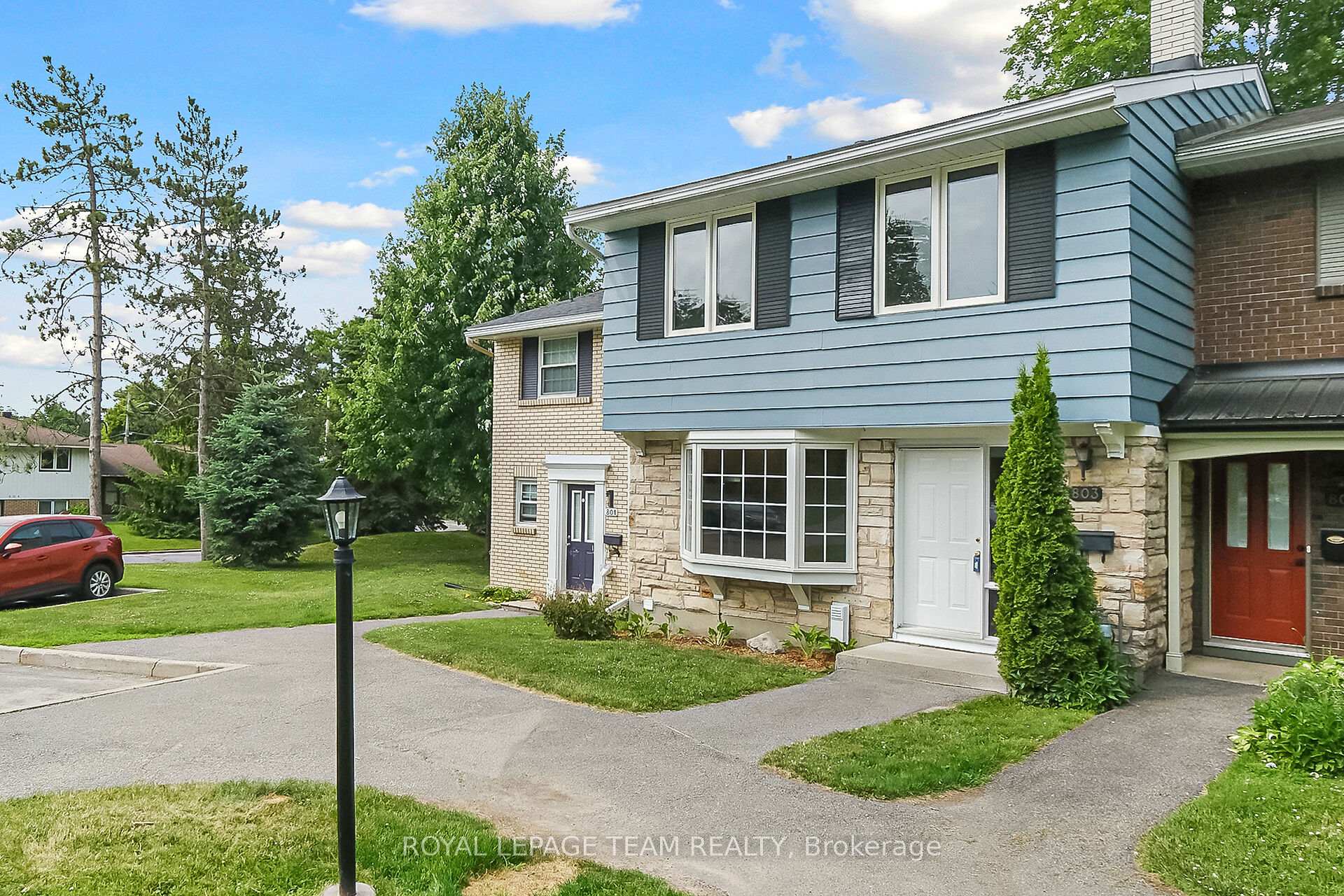 Photo 2 of 803 Provost Drive, Ottawa, Riverside Park South — HOMEH