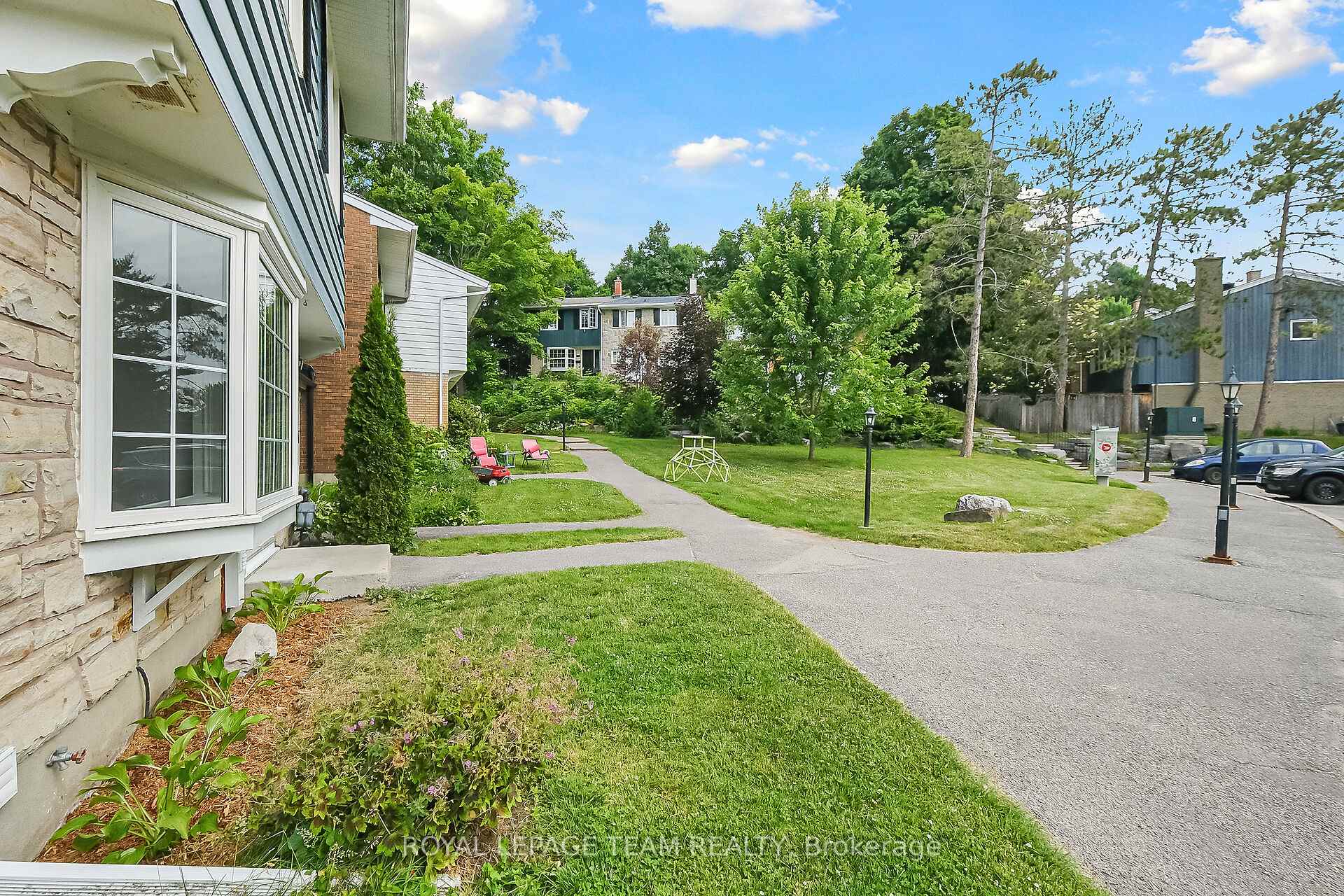Photo 4 of 803 Provost Drive, Ottawa, Riverside Park South — HOMEH