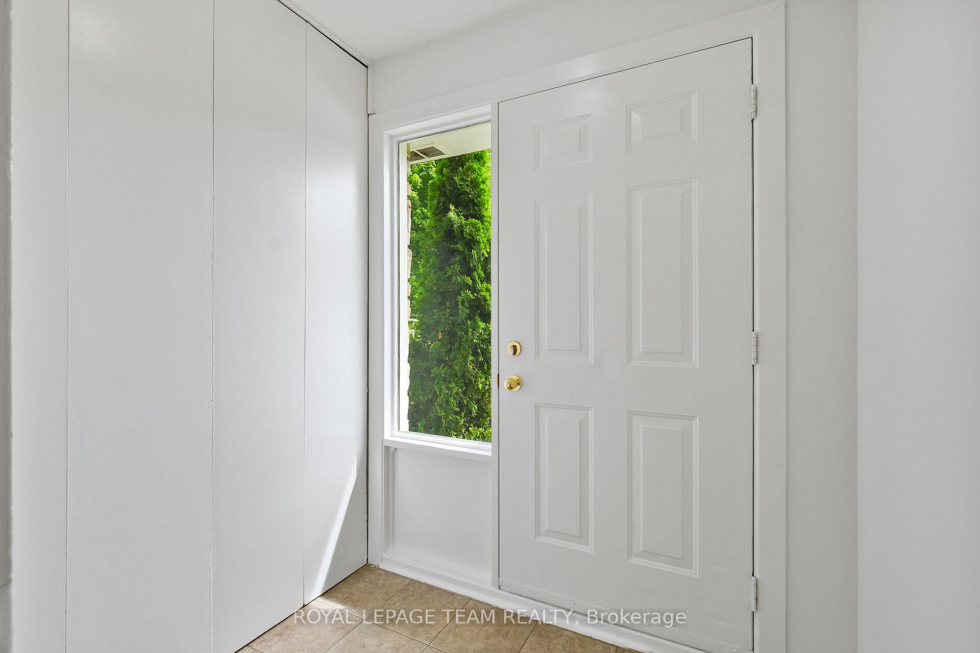 Photo 3 of 803 Provost Drive, Ottawa, Riverside Park South — HOMEH