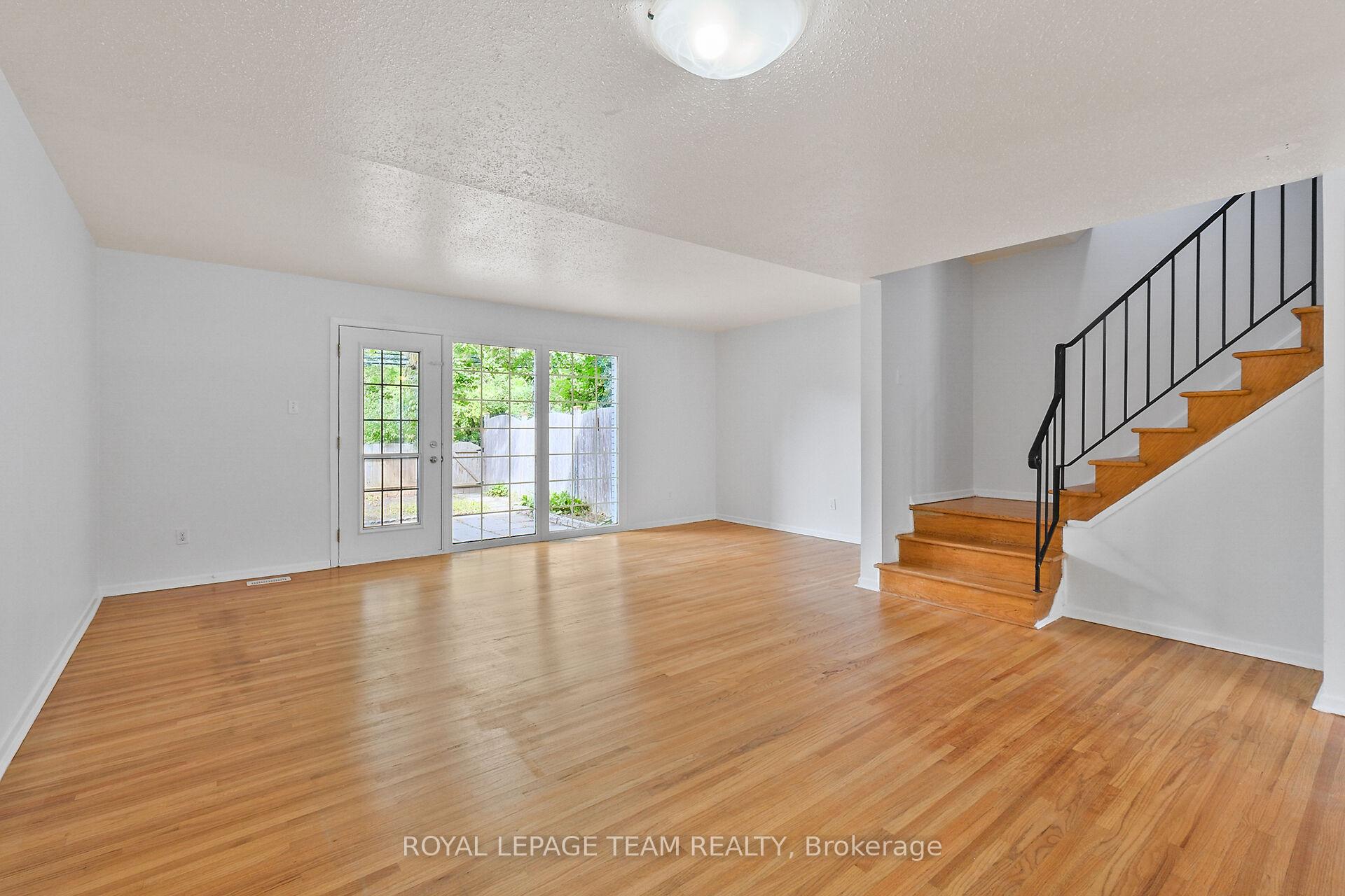 Photo 11 of 803 Provost Drive, Ottawa, Riverside Park South — HOMEH