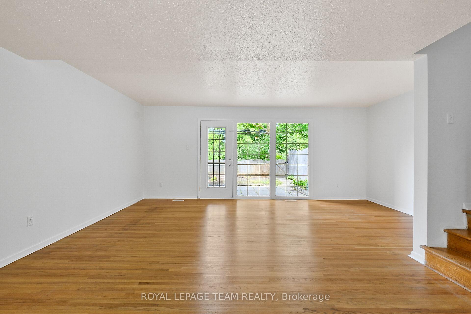 Photo 9 of 803 Provost Drive, Ottawa, Riverside Park South — HOMEH